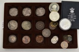 A TRAY CONTAINING AMOUNTS OF MAINLY SILVER CONTENT COINAGE, to include an 1887 Double Florin (