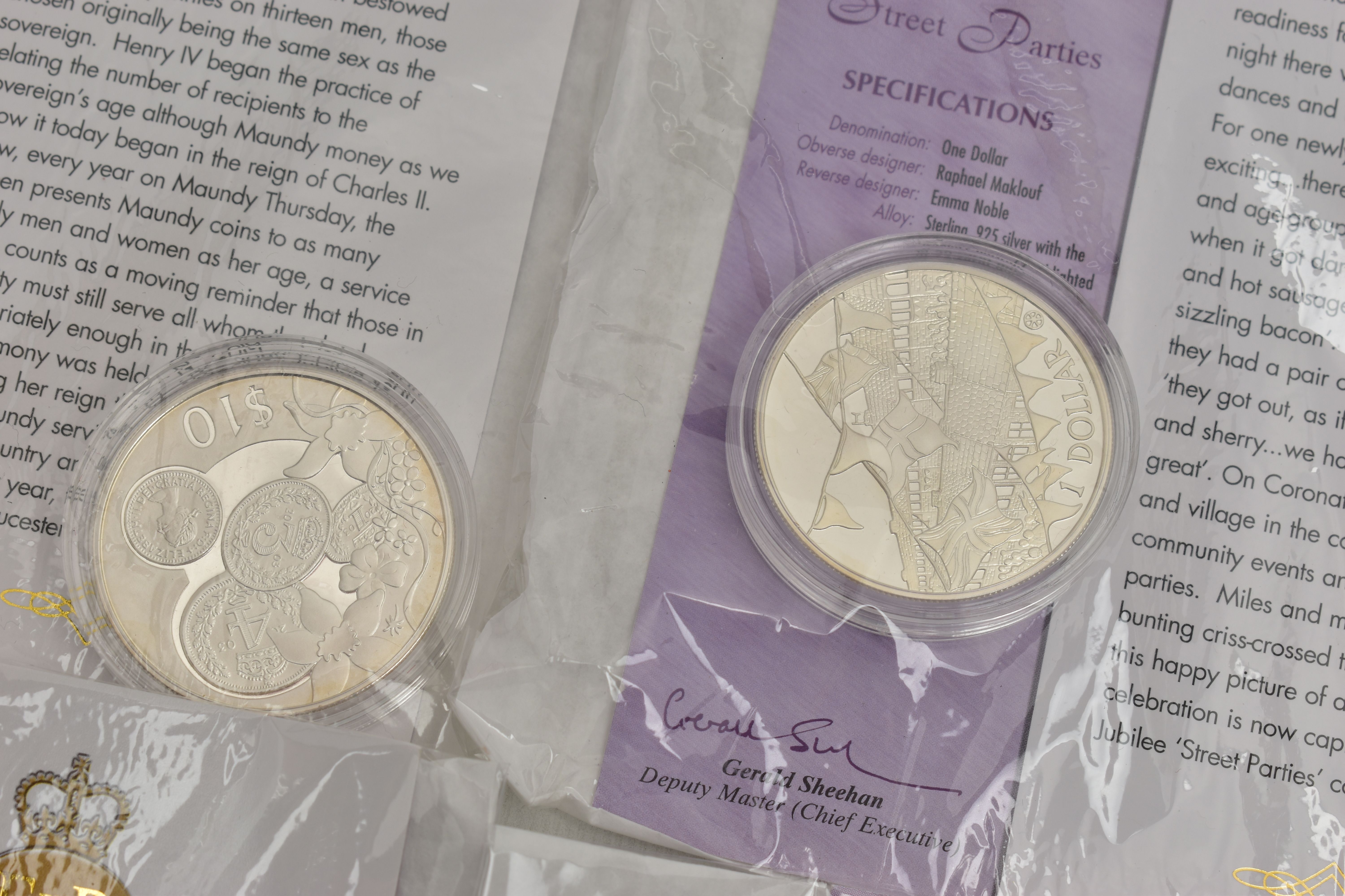 A QUANTITY OF ROYAL MINT PROOF CROWN SIZE COINS QUEEN ELIZABETH II GOLDEN JUBILEE COLLECTION WITH - Image 11 of 11