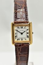 A LADIES 18CT GOLD 'JEAN RENET' WRISTWATCH, hand wound movement, square dial, signed 'Jean Renet',