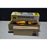 A NEW IN BOX OLD STOCK HALFORDS 2 TONNE TROLLEY JACK with original packaging