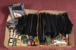 A QUANTITY OF MOSTLY UNBOXED AND ASSORTED SCALEXTRIC CARS, TRACK AND ACCESSORIES, to include unboxed