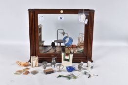 AN OAK GLAZED TABLE TOP DISPLAY CASE, c.1920, missing two pieces from top but otherwise in fairly