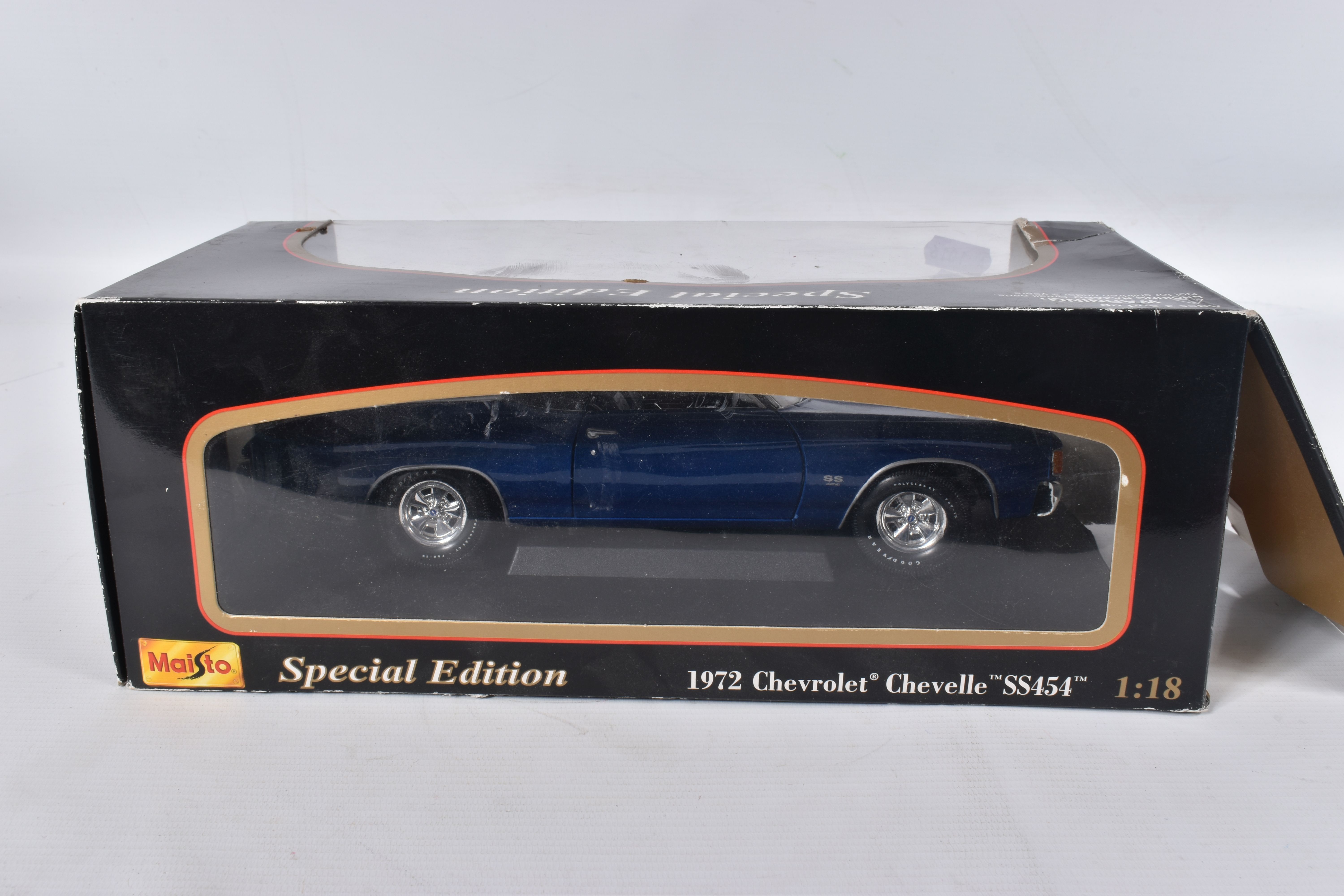 A COLLECTION OF ASSORTED BOXED 1:18 SCALE DIECAST SPORTS CAR MODELS, assorted models of British, - Image 16 of 25