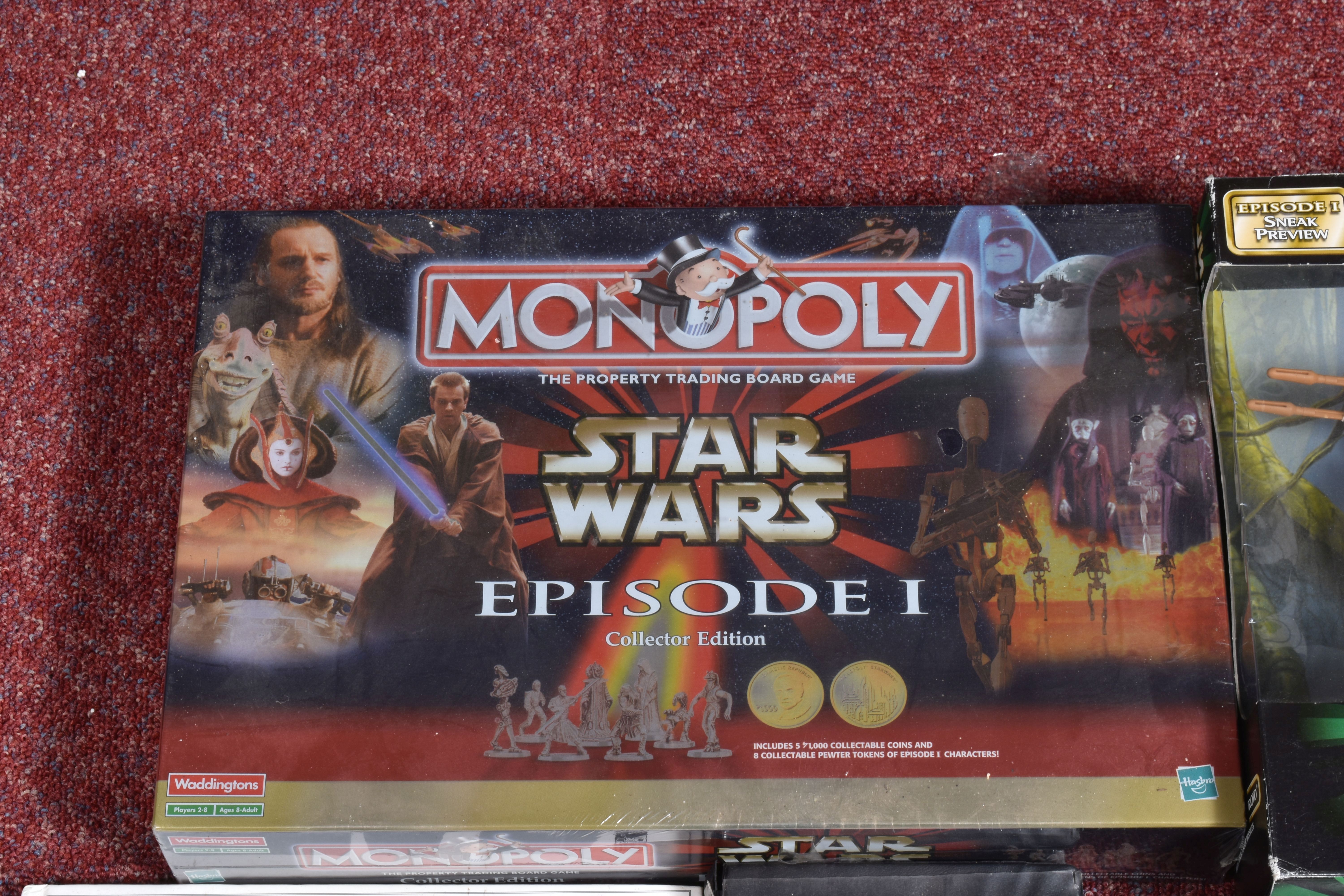 A COLLECTION OF STAR WARS COLLECTABLES, VHS, FIGURES AND GAMES, to include a sealed Star wars - Image 2 of 9