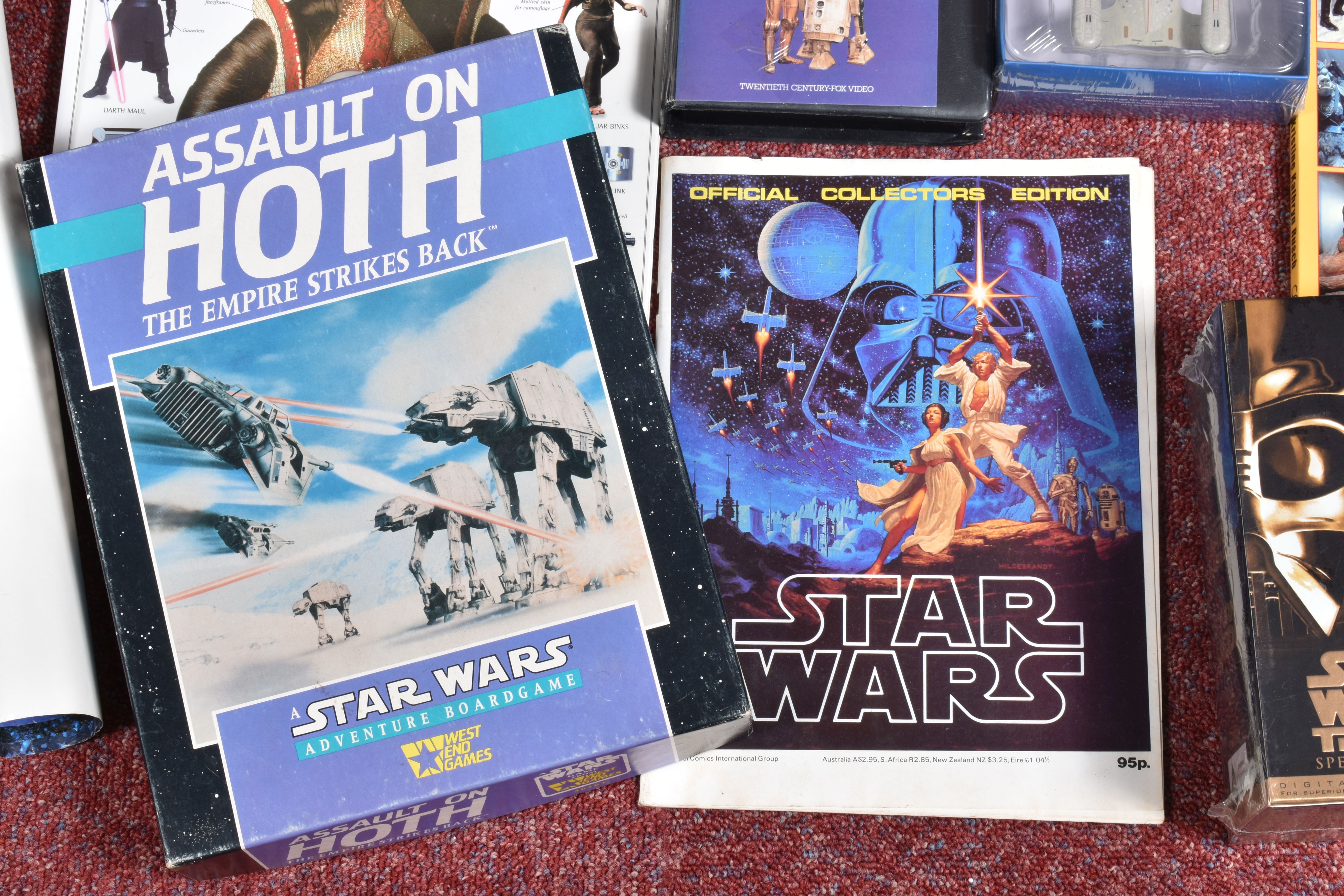 A COLLECTION OF STAR WARS COLLECTABLES, VHS, FIGURES AND GAMES, to include a sealed Star wars - Image 6 of 9