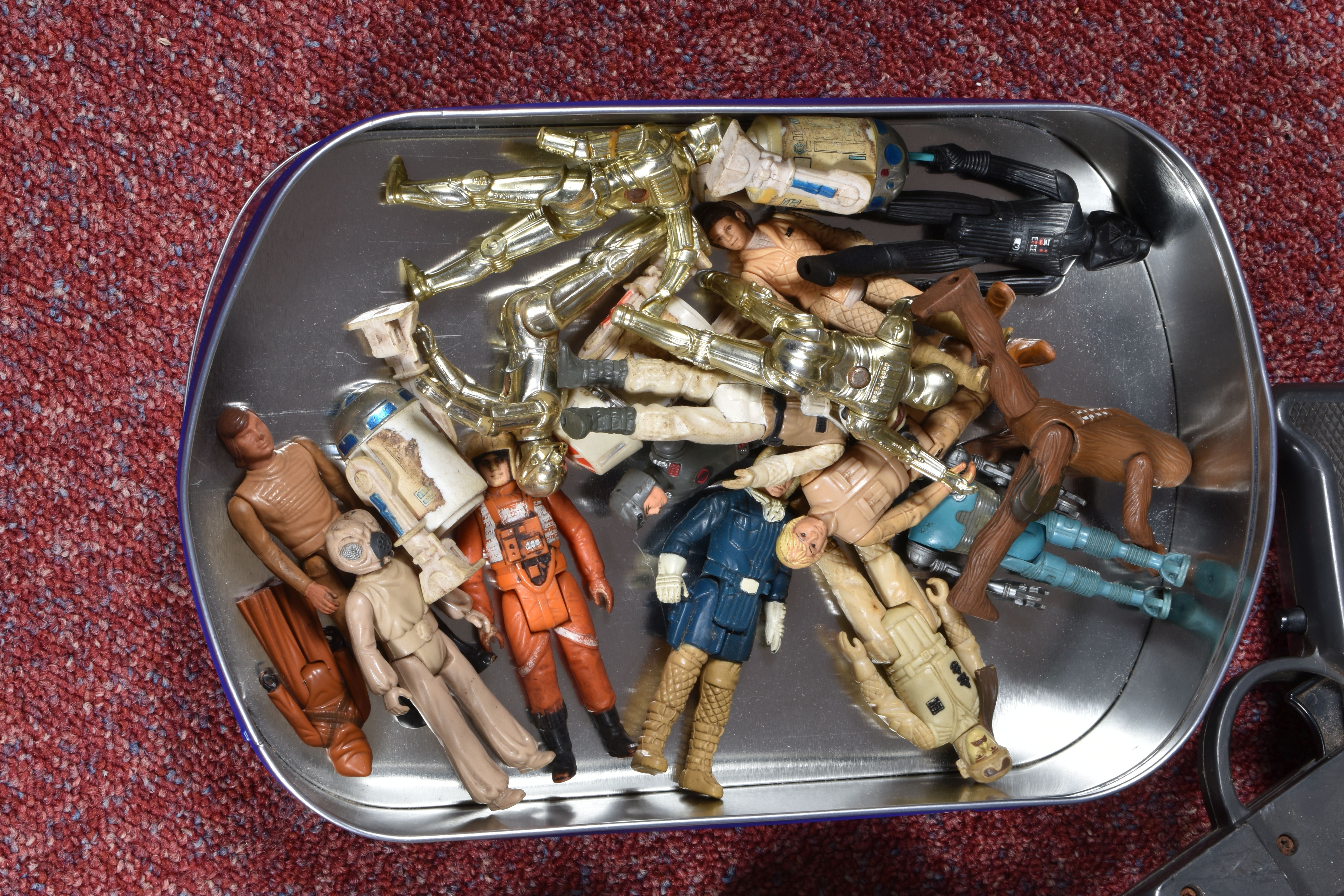 A COLLECTION OF VINTAGE PLAYWORN STAR WARS FIGURES, PLAYSETS, MODEL GUN ETC, figures to include - Image 2 of 7