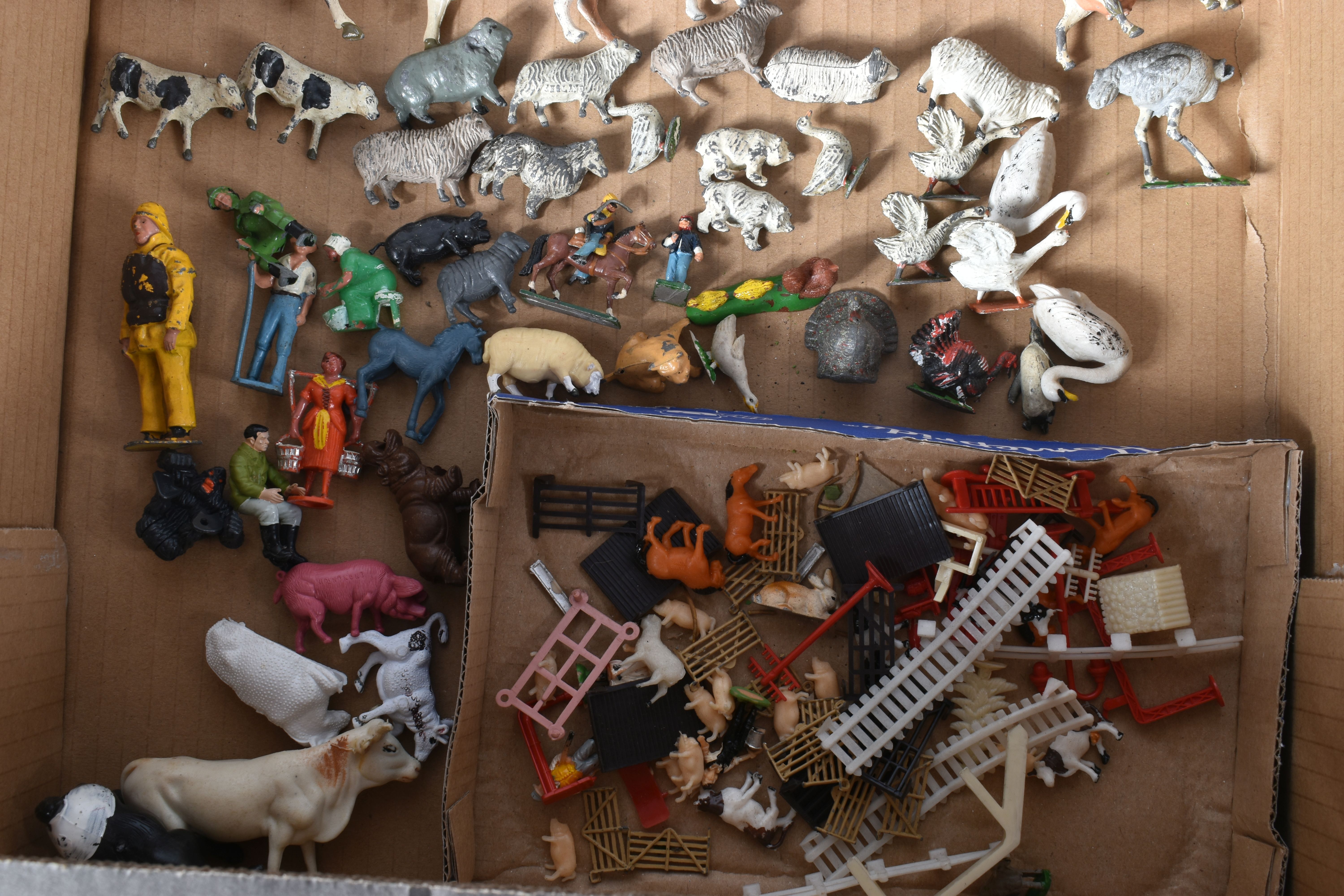 A QUANTITY OF ASSORTED HOLLOWCAST AND PLASTIC FIGURES AND ANIMALS ETC., to include Wend-Al aluminium - Image 4 of 13