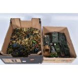 A QUANTITY OF UNBOXED AND ASSORTED PLASTIC SOLDIER FIGURES, assorted figures by Britains Detail,