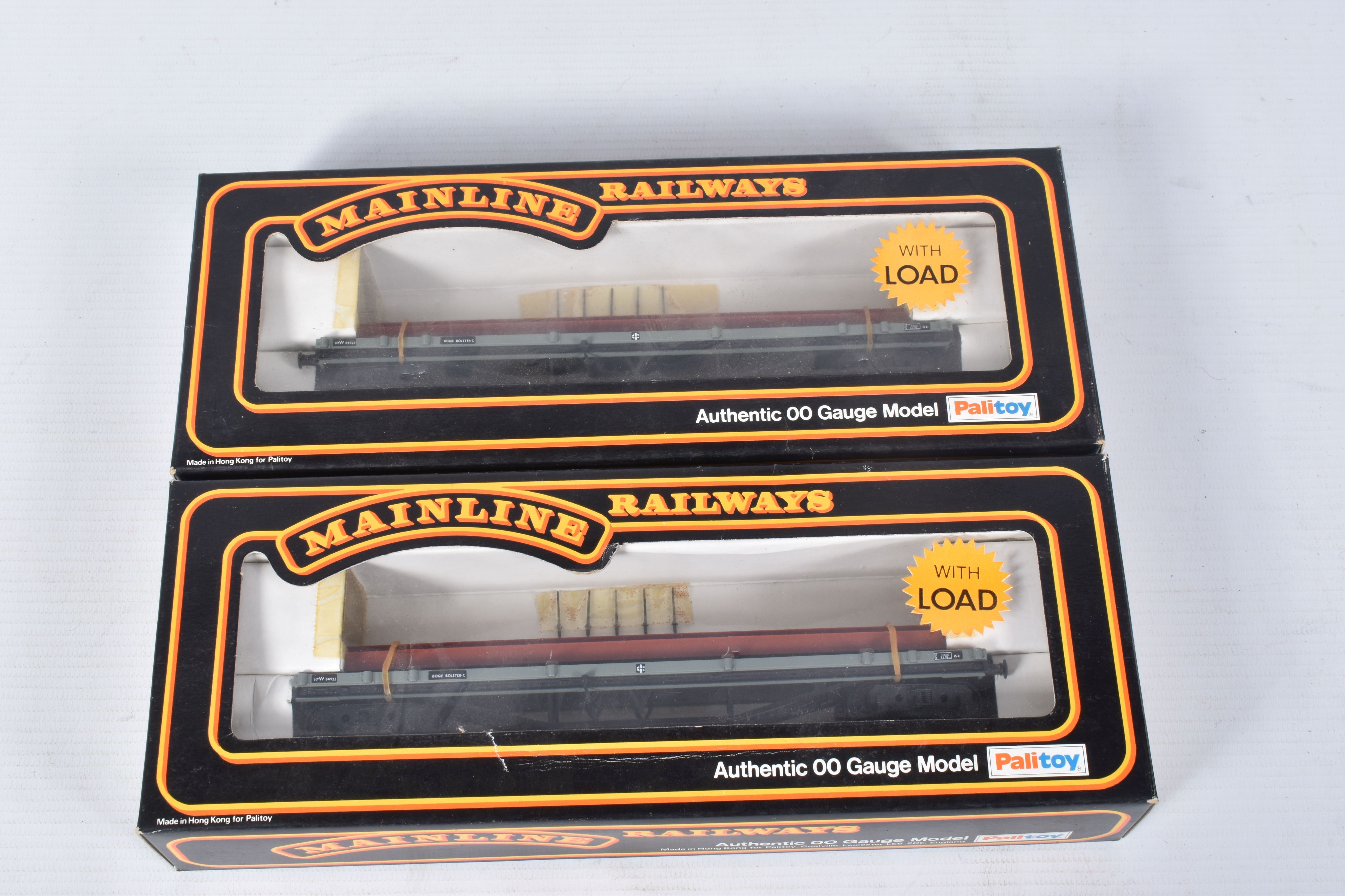 A QUANTITY OF BOXED AND UNBOXED MAINLINE RAILWAYS AND AIRFIX GMR OO GAUGE FREIGHT ROLLING STOCK, - Image 11 of 12