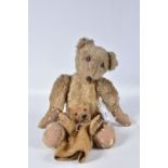 A GERMAN BLONDE MOHAIR TEDDY BEAR, c.1914 - 1920, original glued amber and black glass eyes (both