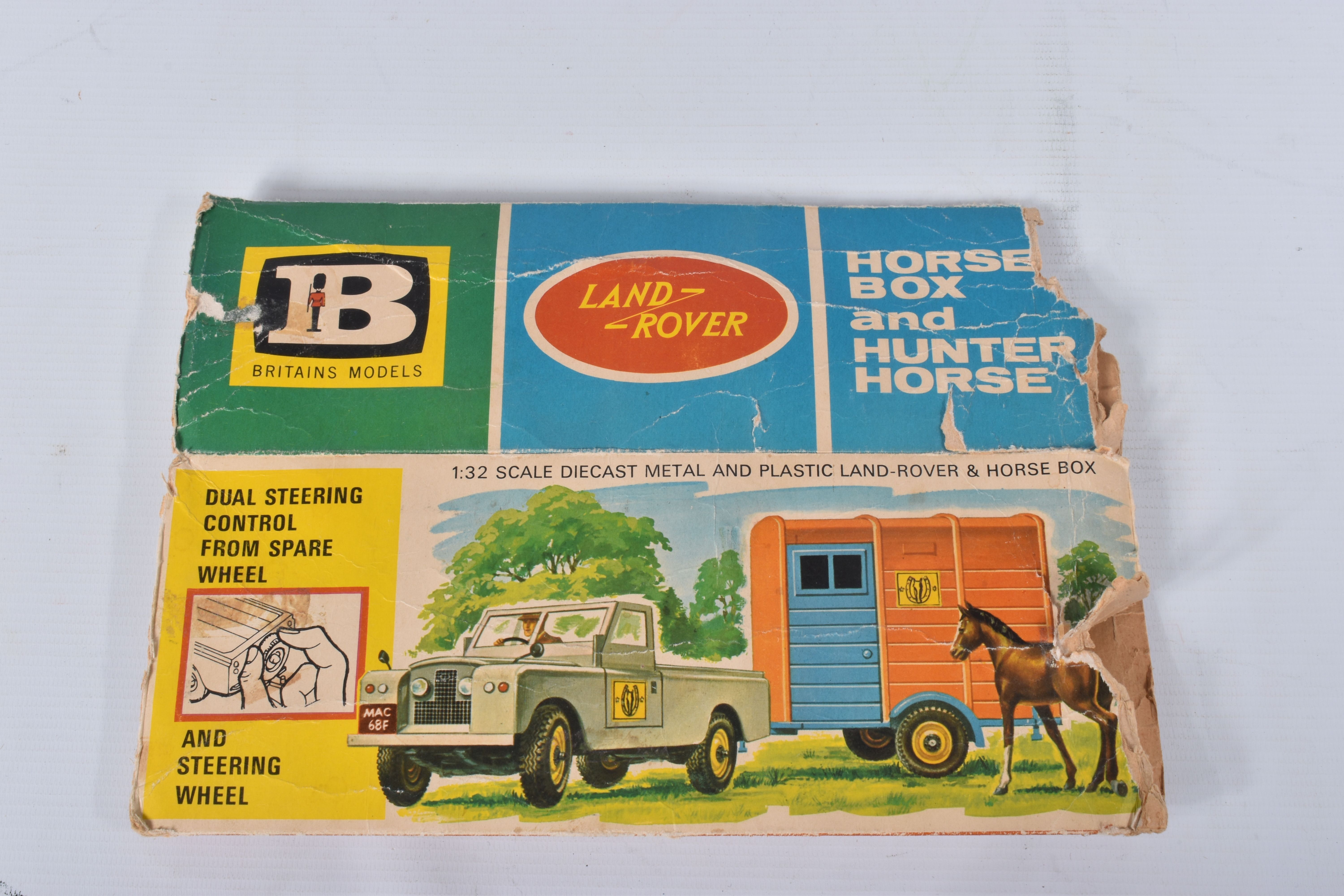 A BOXED BRITAINS LAND ROVER, HORSE BOX AND HUNTER HORSE, No.9575, playworn condition with some paint - Image 10 of 10