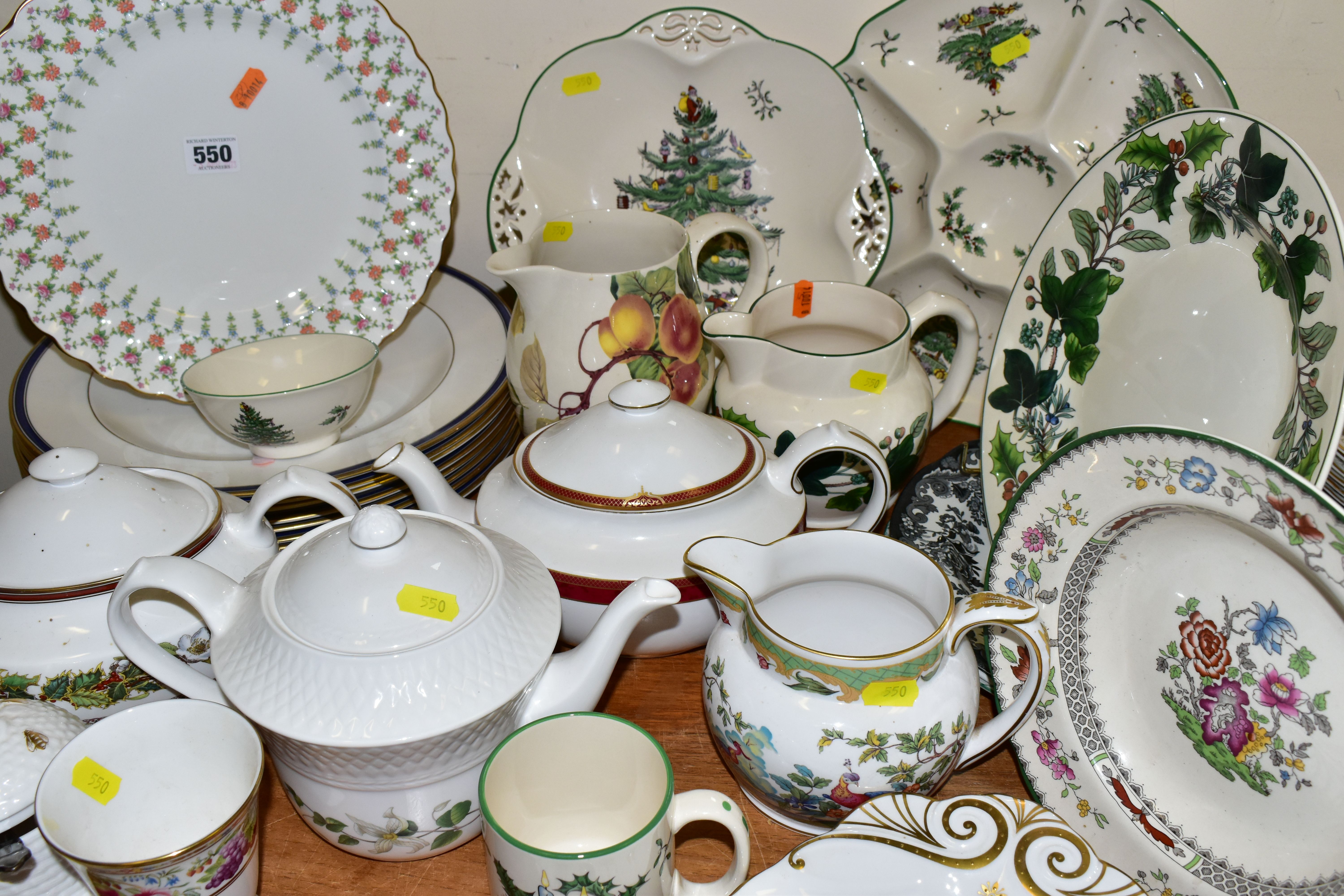 A COLLECTION OF ASSORTED SPODE CERAMICS, including a pair of limited edition plates commemorating - Image 5 of 5