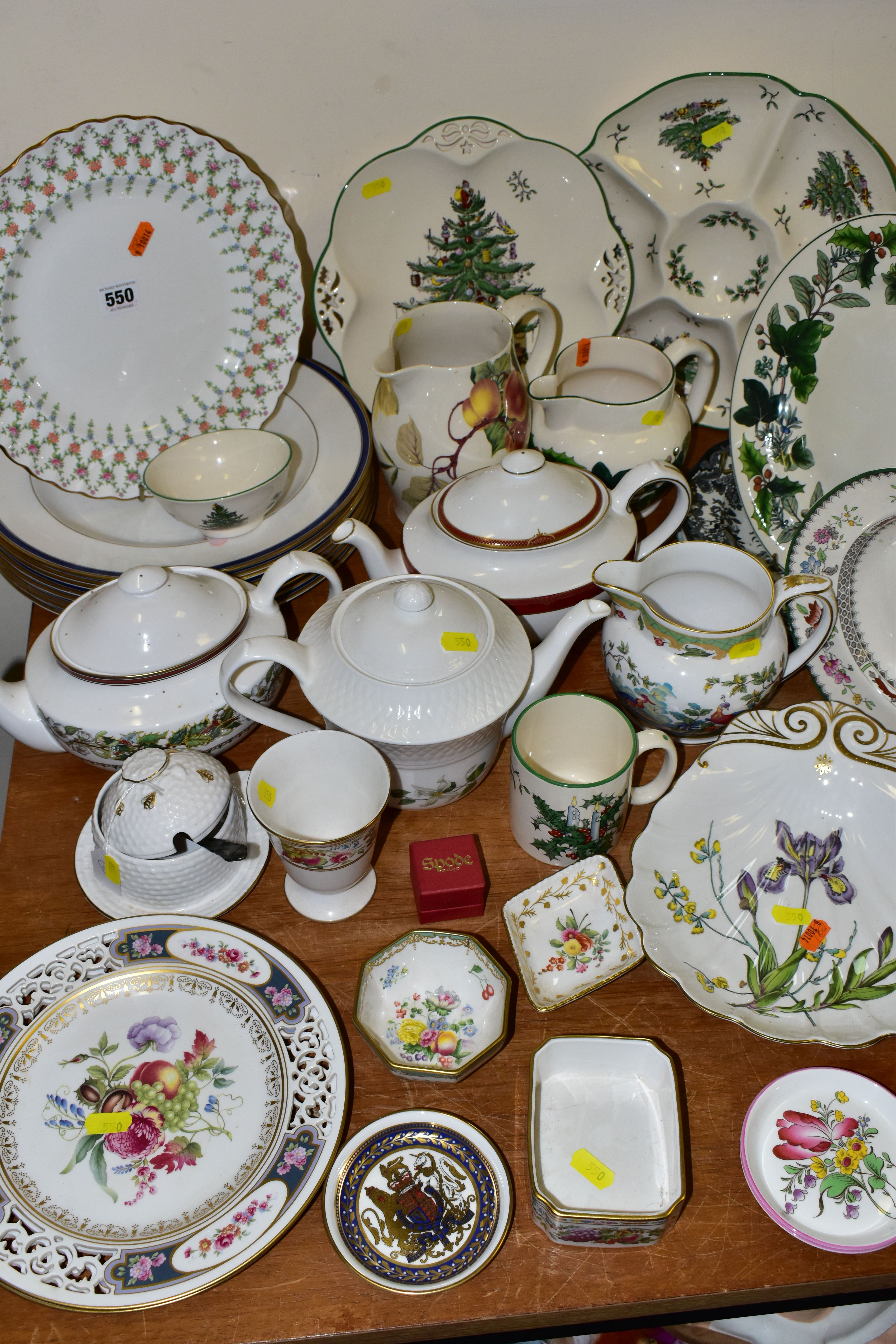 A COLLECTION OF ASSORTED SPODE CERAMICS, including a pair of limited edition plates commemorating