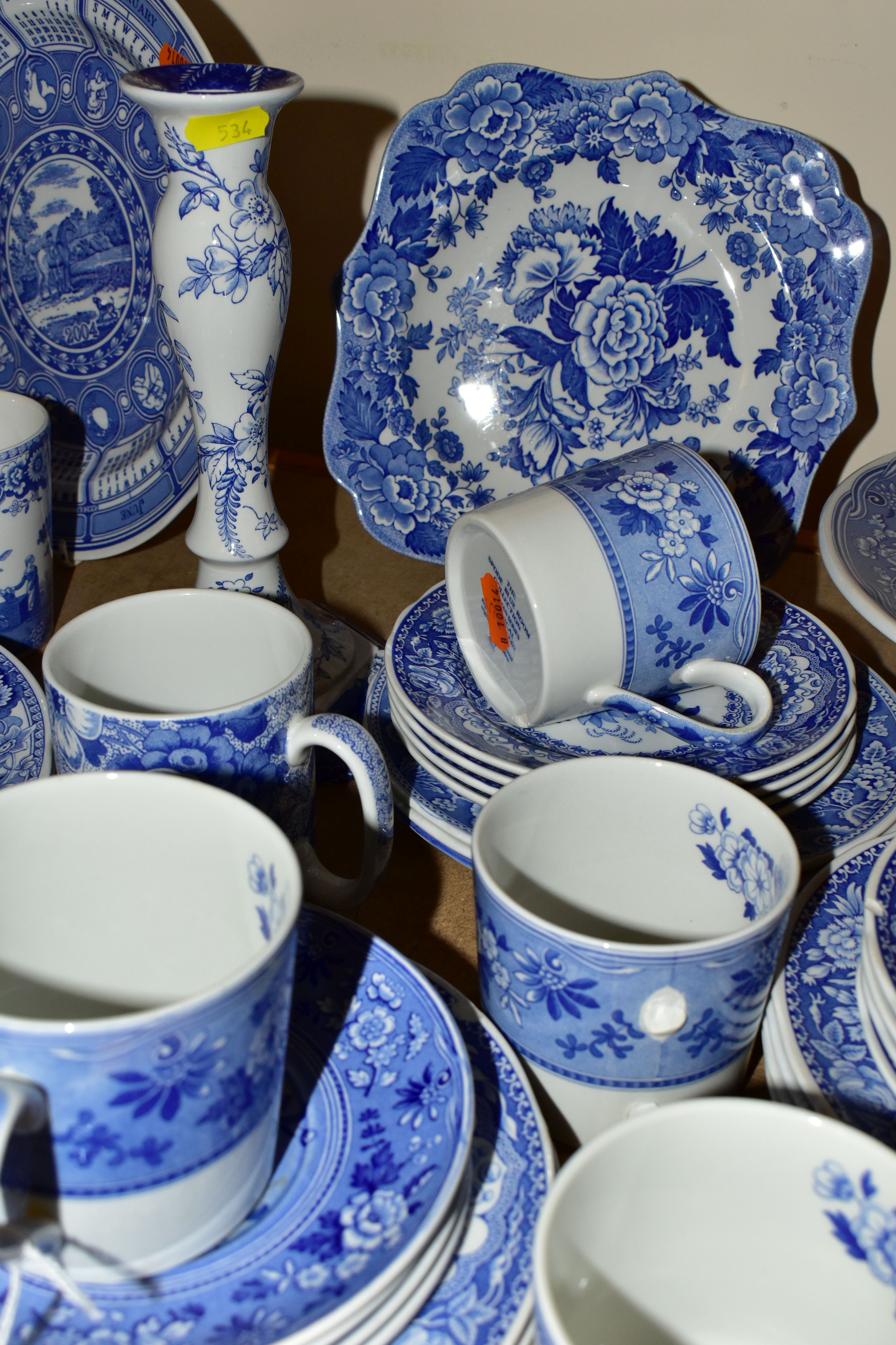 A COLLECTION OF SPODE BLUE ROOM COLLECTION BLUE AND WHITE TEA, DINNER AND GIFTWARE, together with - Image 5 of 8