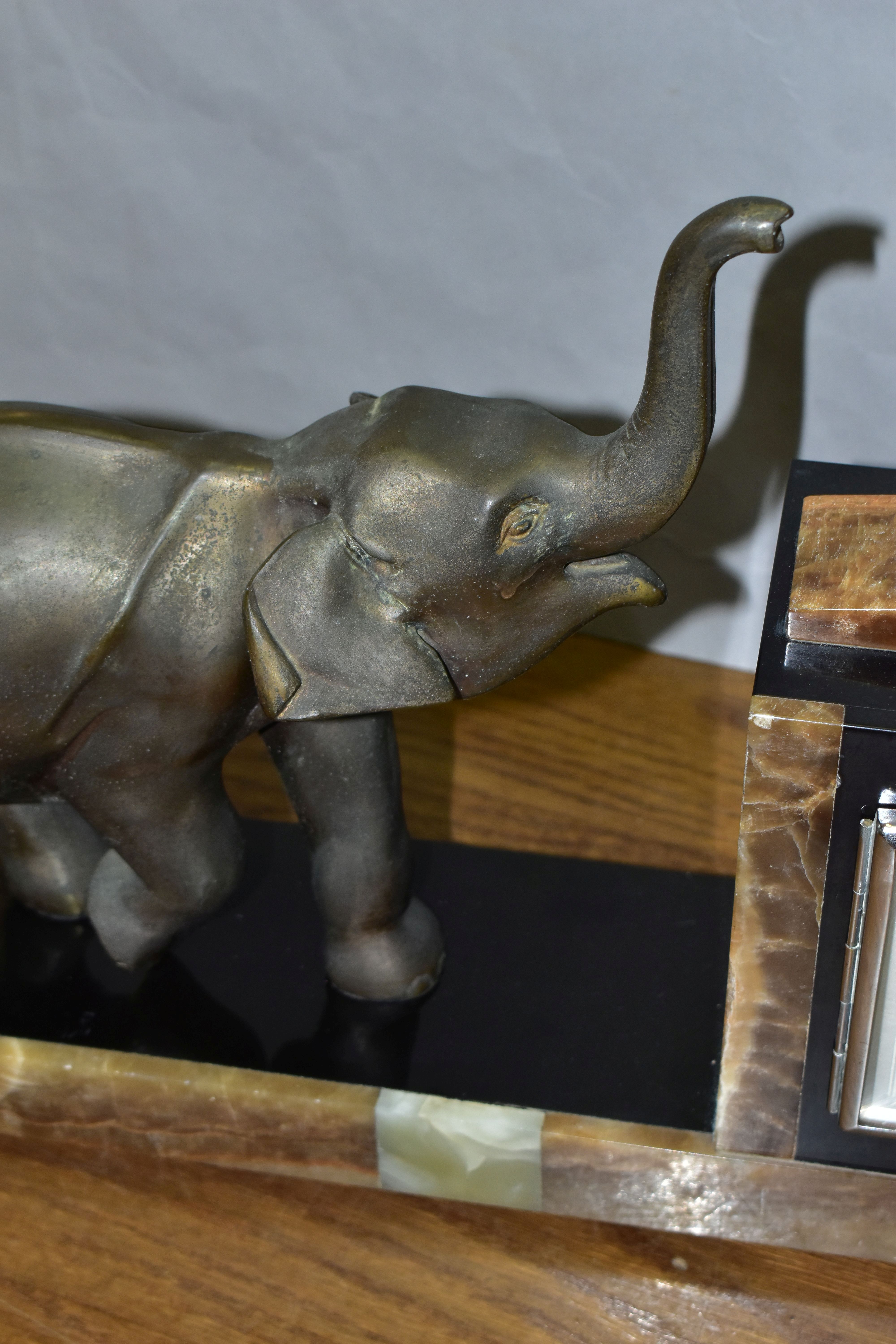 A FRENCH ART DECO MARBLE MANTEL CLOCK, Olivaux Renn, with key and pendulum and figure of an elephant - Image 3 of 8