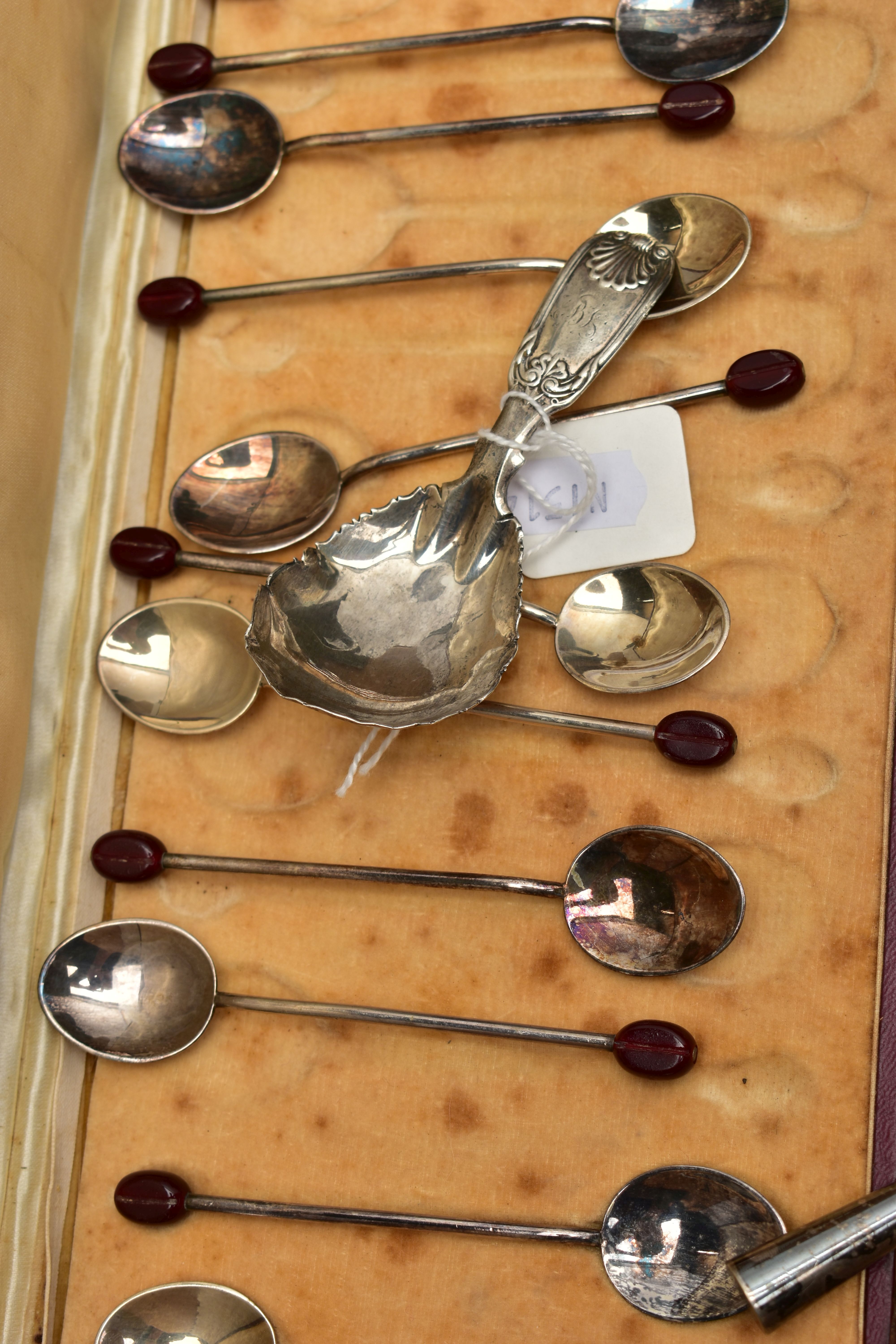 A GEORGE IV SILVER CADDY SPOON AND ASSORTED WHITE METAL WARE, the fiddle pattern caddy spoon, with - Image 3 of 5