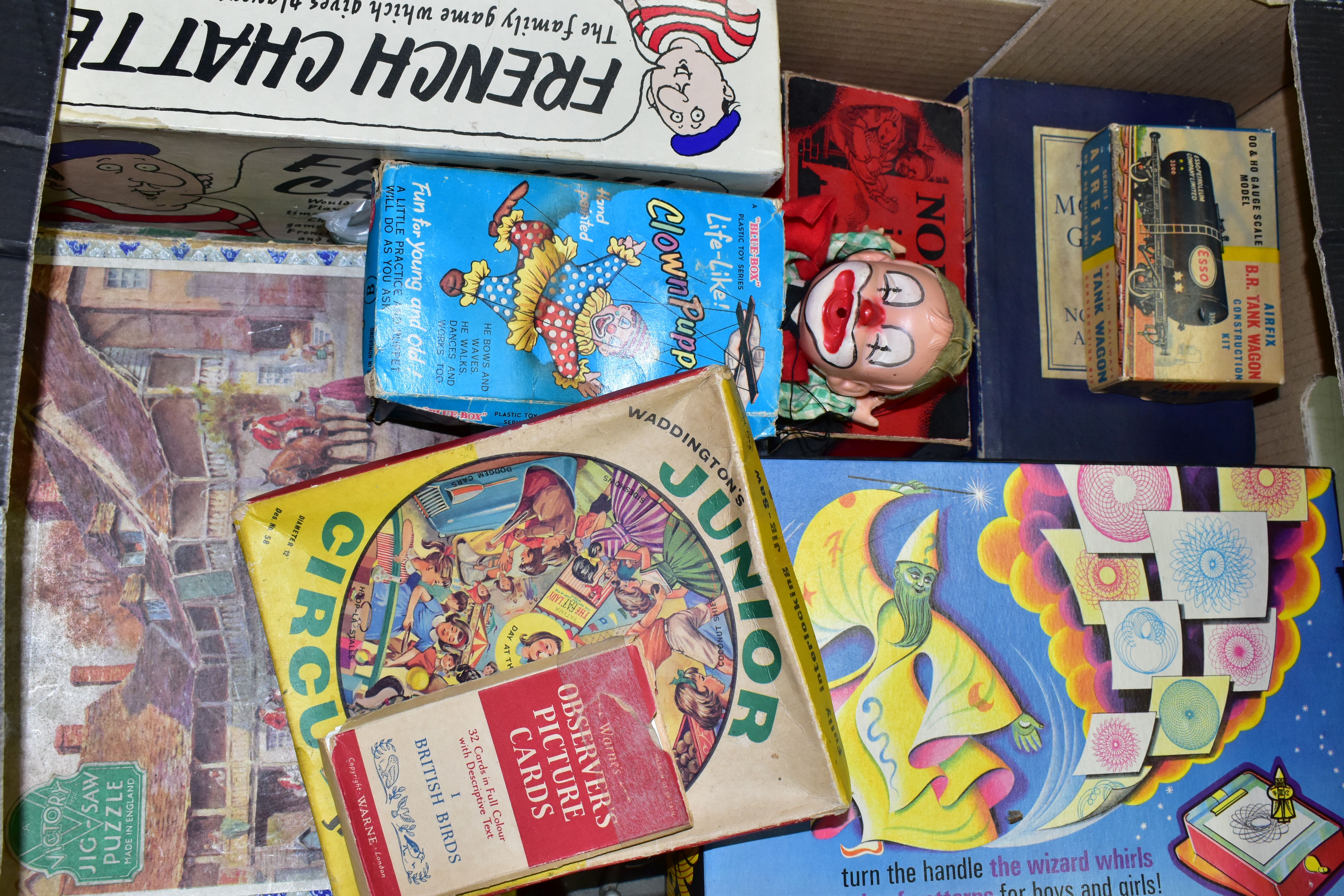 A QUANTITY OF ASSORTED VINTAGE TOYS, GAMES AND PUZZLES ETC., to include Waddington's Ideal Home Kit, - Image 3 of 8