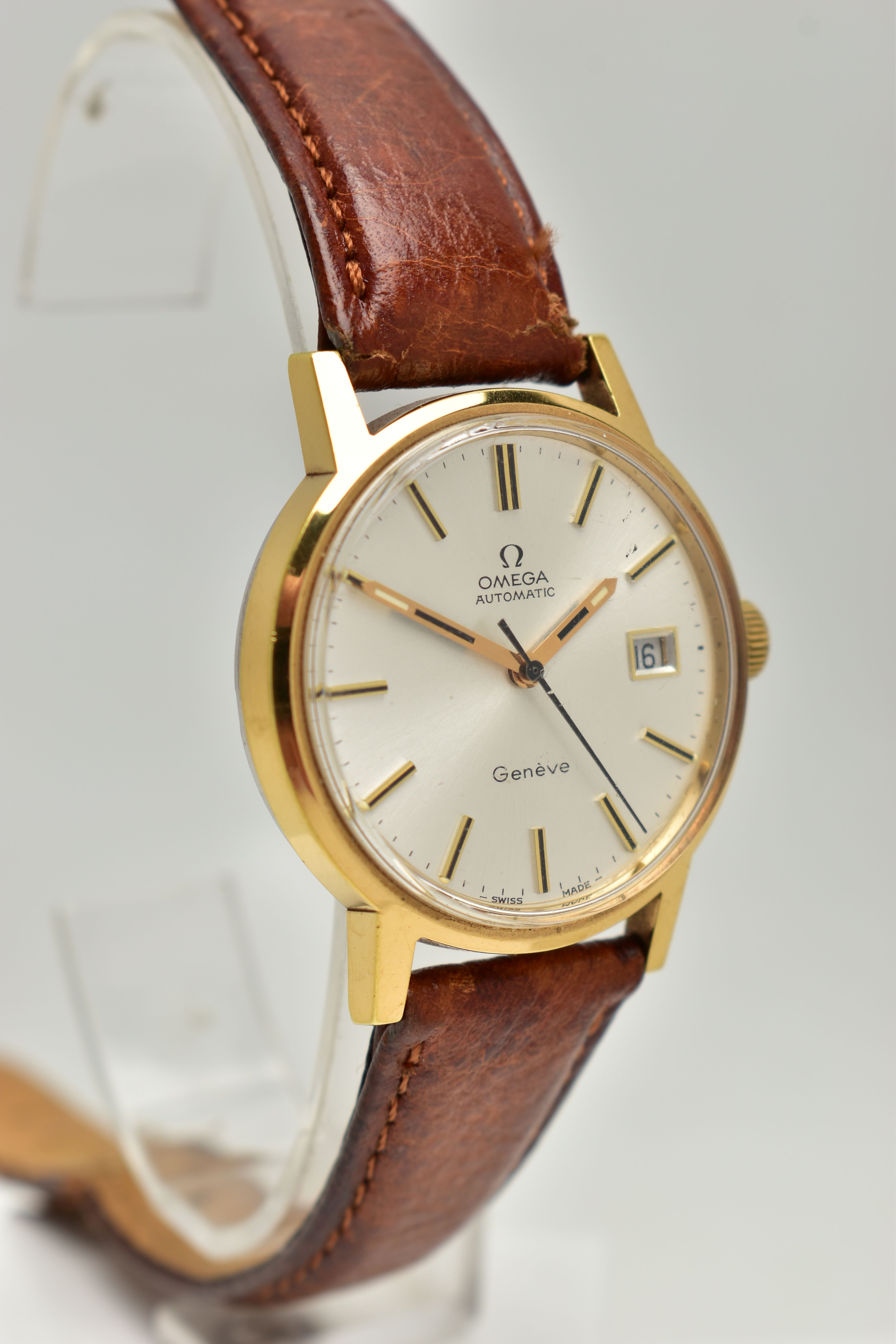 A GENTS 'OMEGA AUTOMATIC' WRISTWATCH, round silver dial signed 'Omega Automatic Geneve', baton - Image 2 of 6