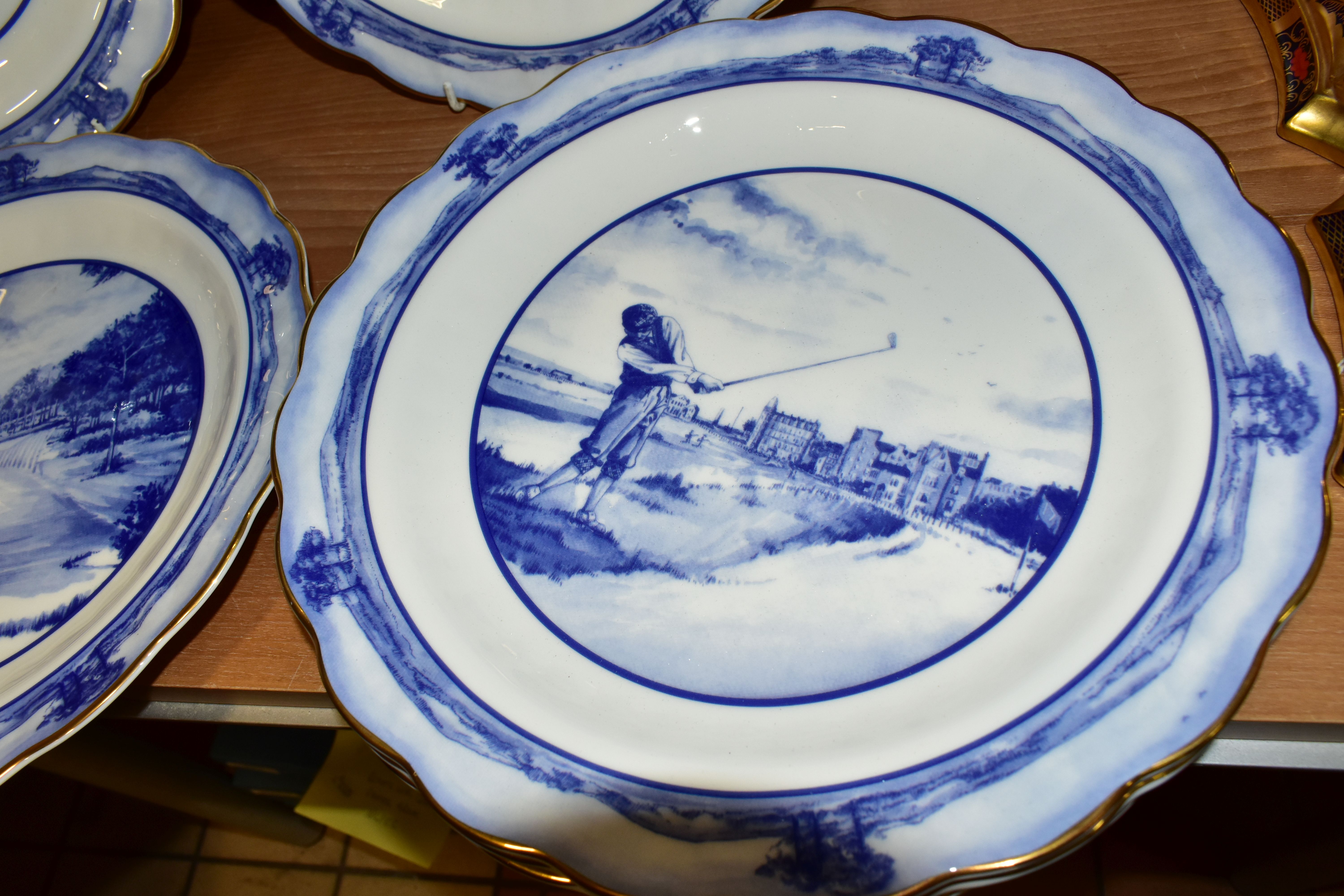 A SET OF SIX BOXED ROYAL DOULTON 'THE GOLFING WORLD' COLLECTION PLATES, with scalloped rims, - Image 7 of 10