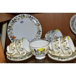 A WEDGWOOD 'BEACONSFIELD' PATTERN TEA SET, comprising one cake plate, sugar bowl, milk jug, six