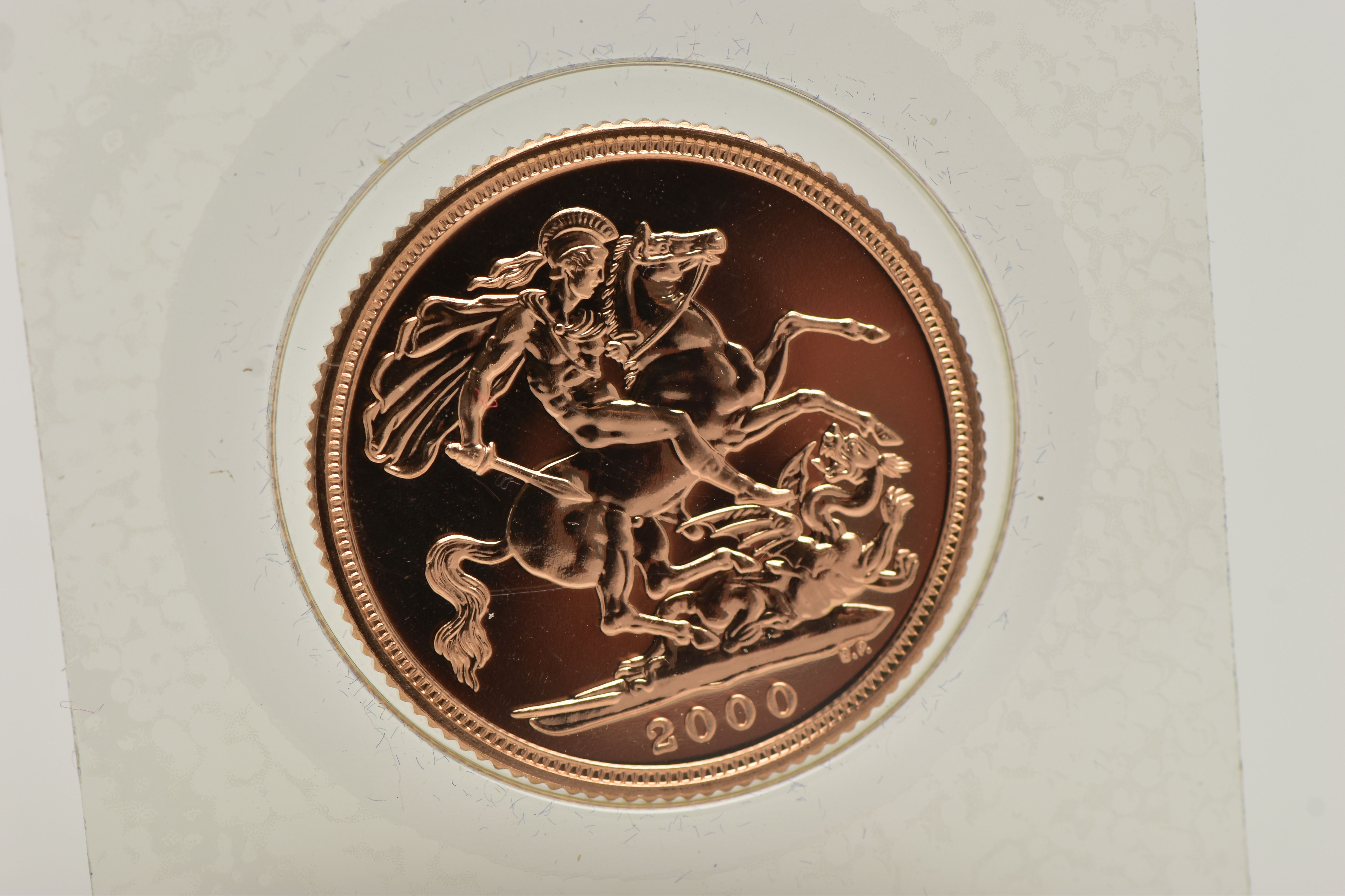 A LATE 20TH CENTURY FULL GOLD SOVEREIGN COIN, obverse depicting Queen Elizabeth II, reverse George