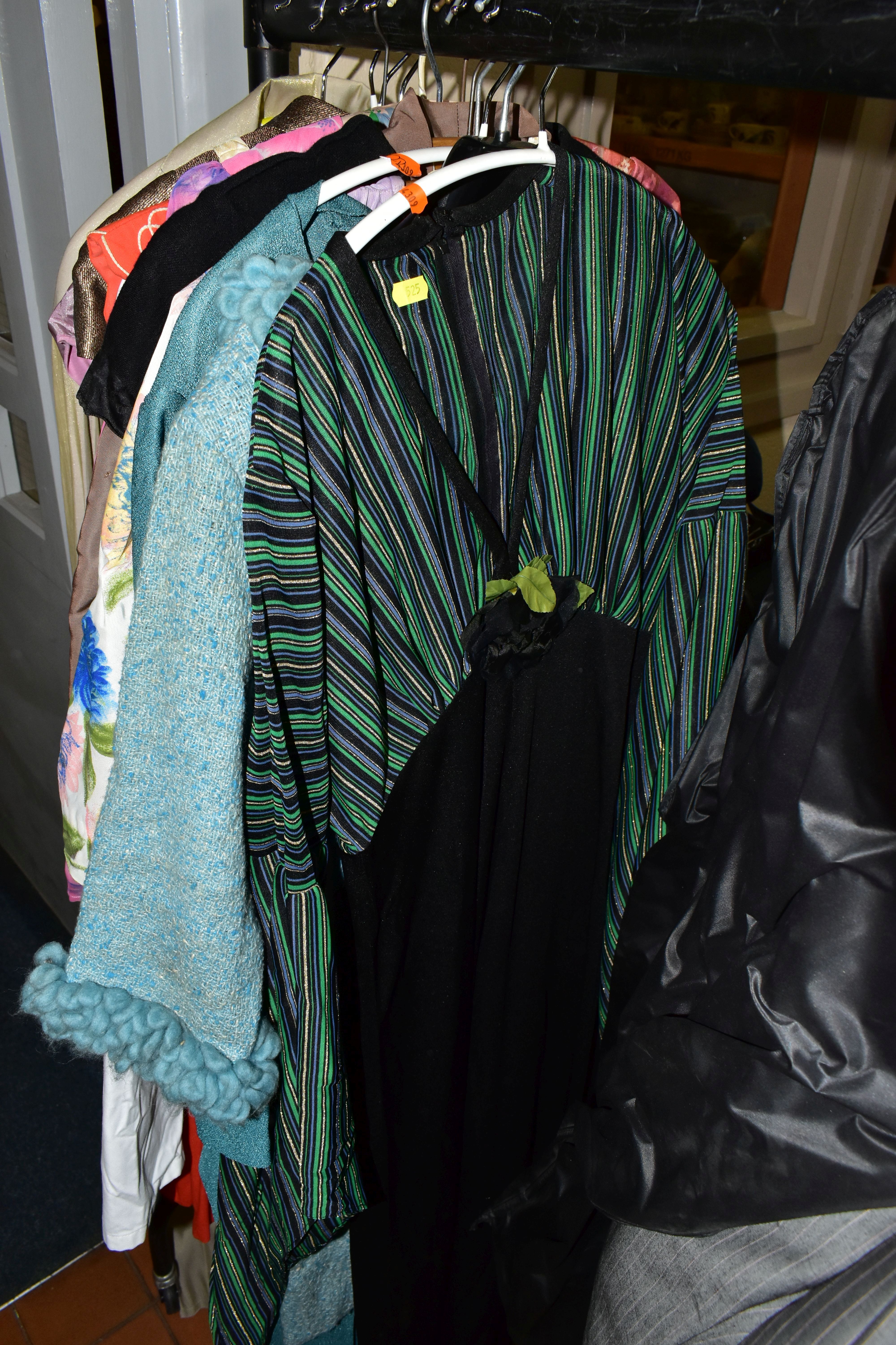 A COLLECTION OF VINTAGE CLOTHING, to include 1960's and 1970's dresses, gent's suits, jackets and - Image 10 of 14