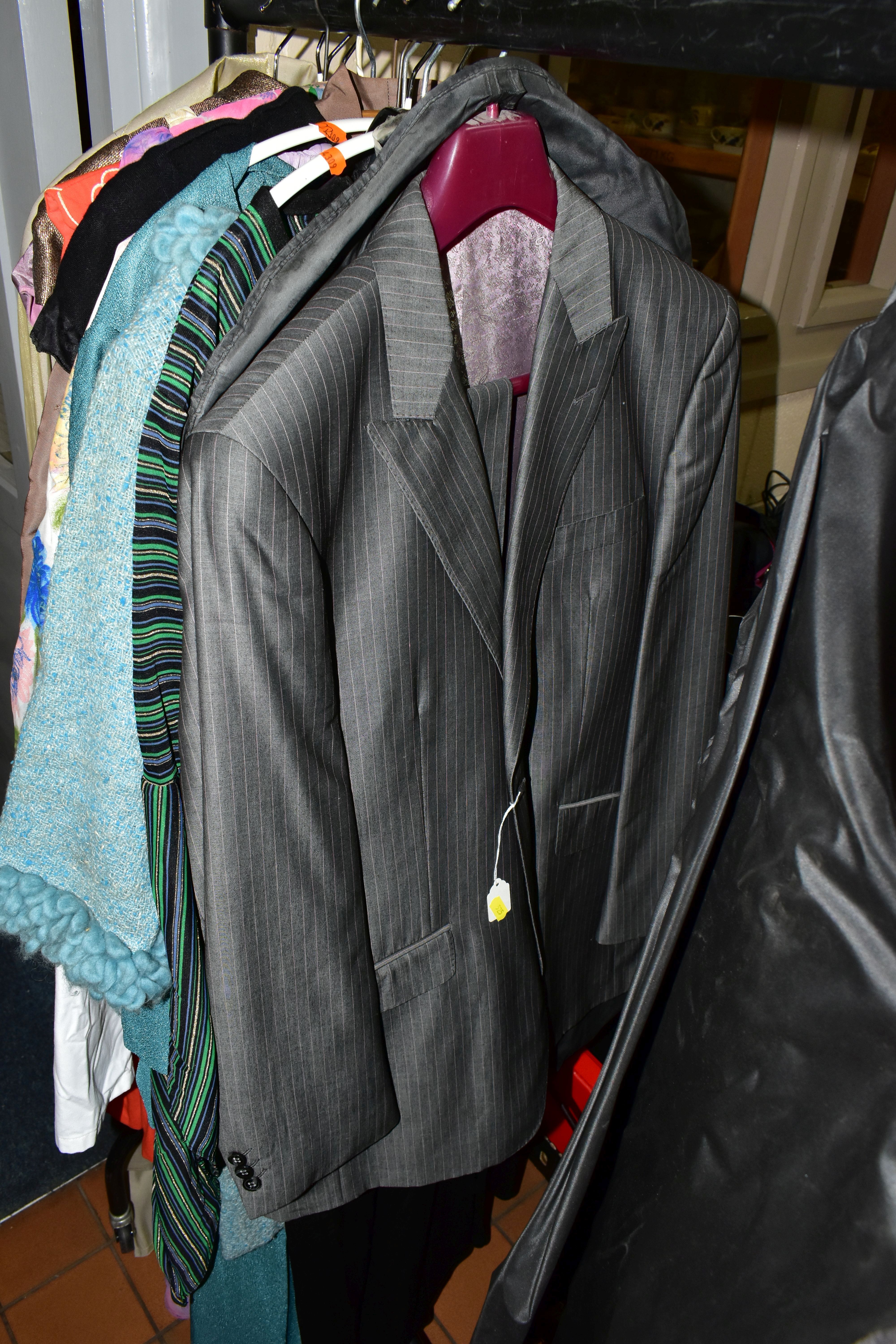 A COLLECTION OF VINTAGE CLOTHING, to include 1960's and 1970's dresses, gent's suits, jackets and - Image 9 of 14