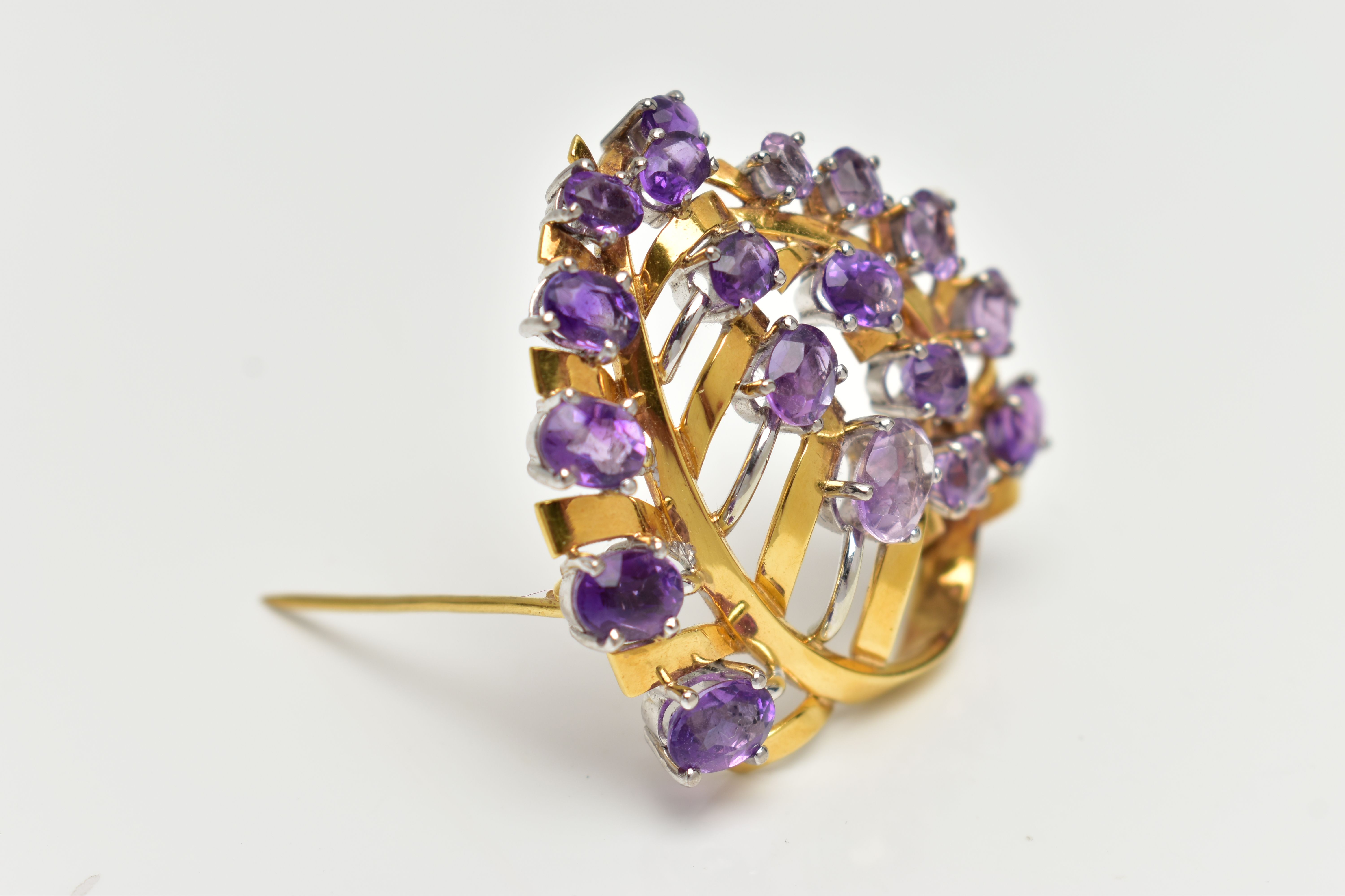 A YELLOW METAL AMETHYST 'LOTOS' SPRAY BROOCH, foliage spray design set with eighteen oval cut - Image 2 of 6