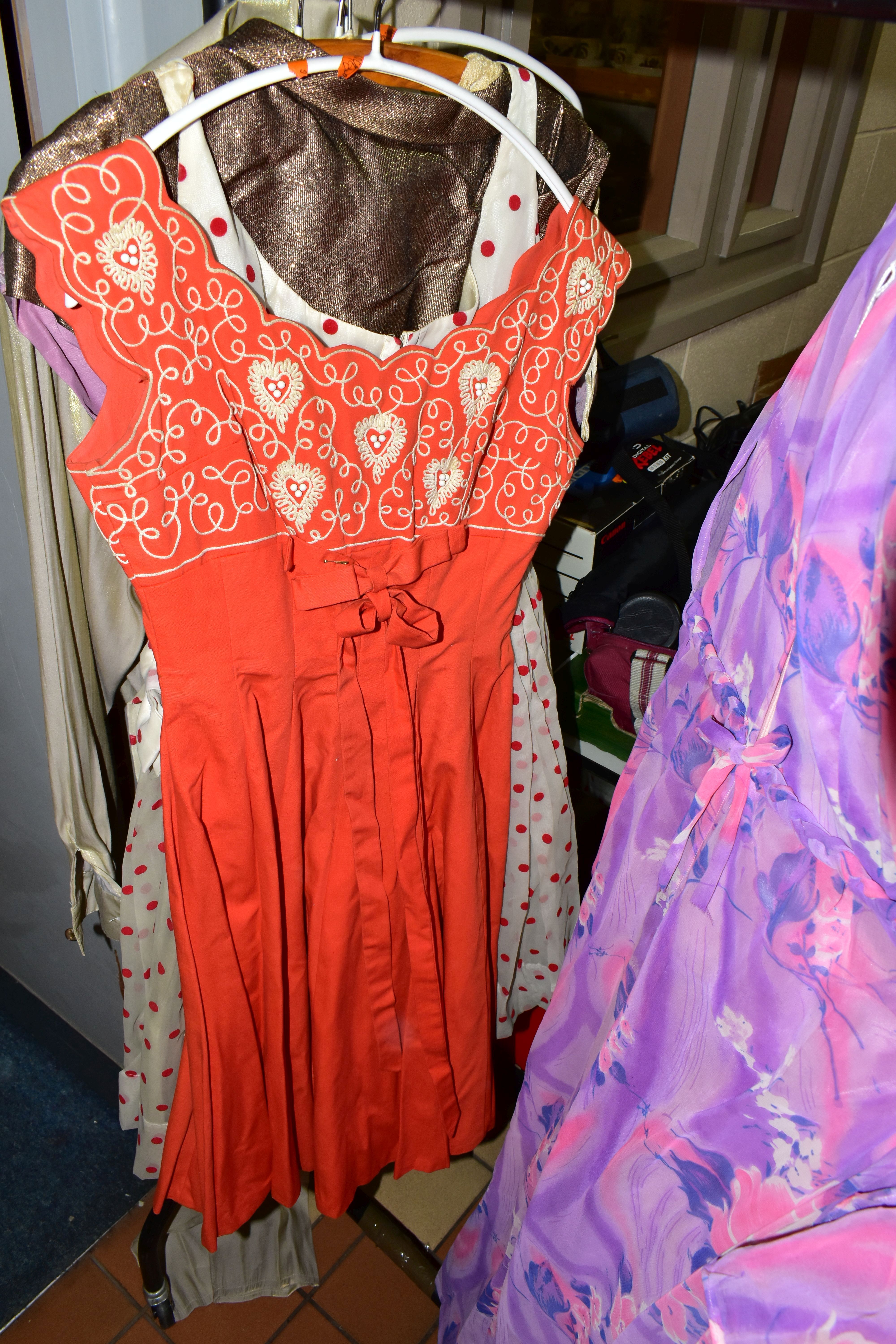 A COLLECTION OF VINTAGE CLOTHING, to include 1960's and 1970's dresses, gent's suits, jackets and - Image 13 of 14