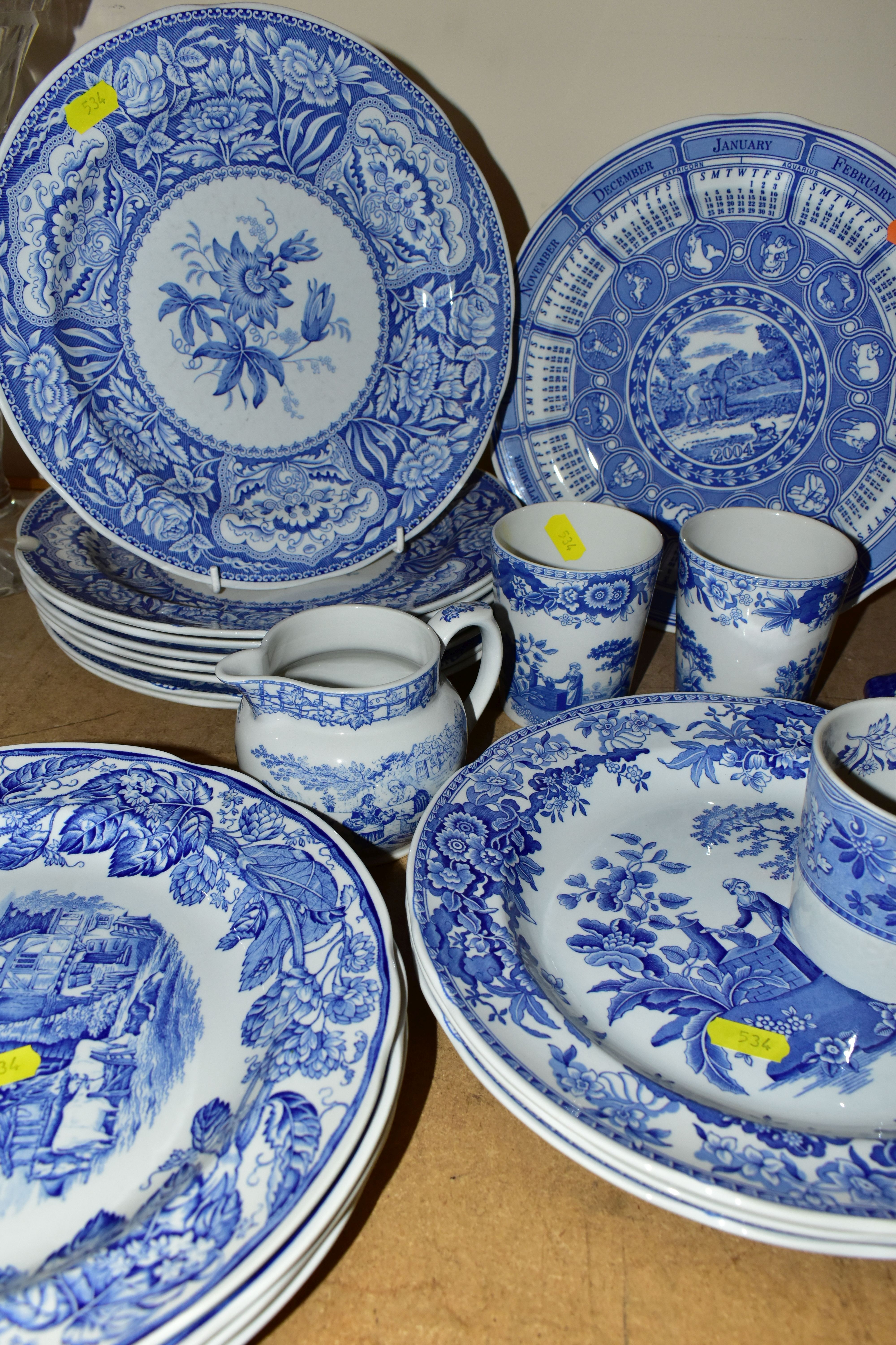 A COLLECTION OF SPODE BLUE ROOM COLLECTION BLUE AND WHITE TEA, DINNER AND GIFTWARE, together with - Image 6 of 8