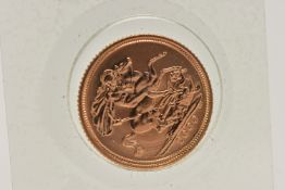 A LATE 20TH CENTURY GOLD HALF SOVEREIGN COIN, obverse depicting Queen Elizabeth II, reverse George