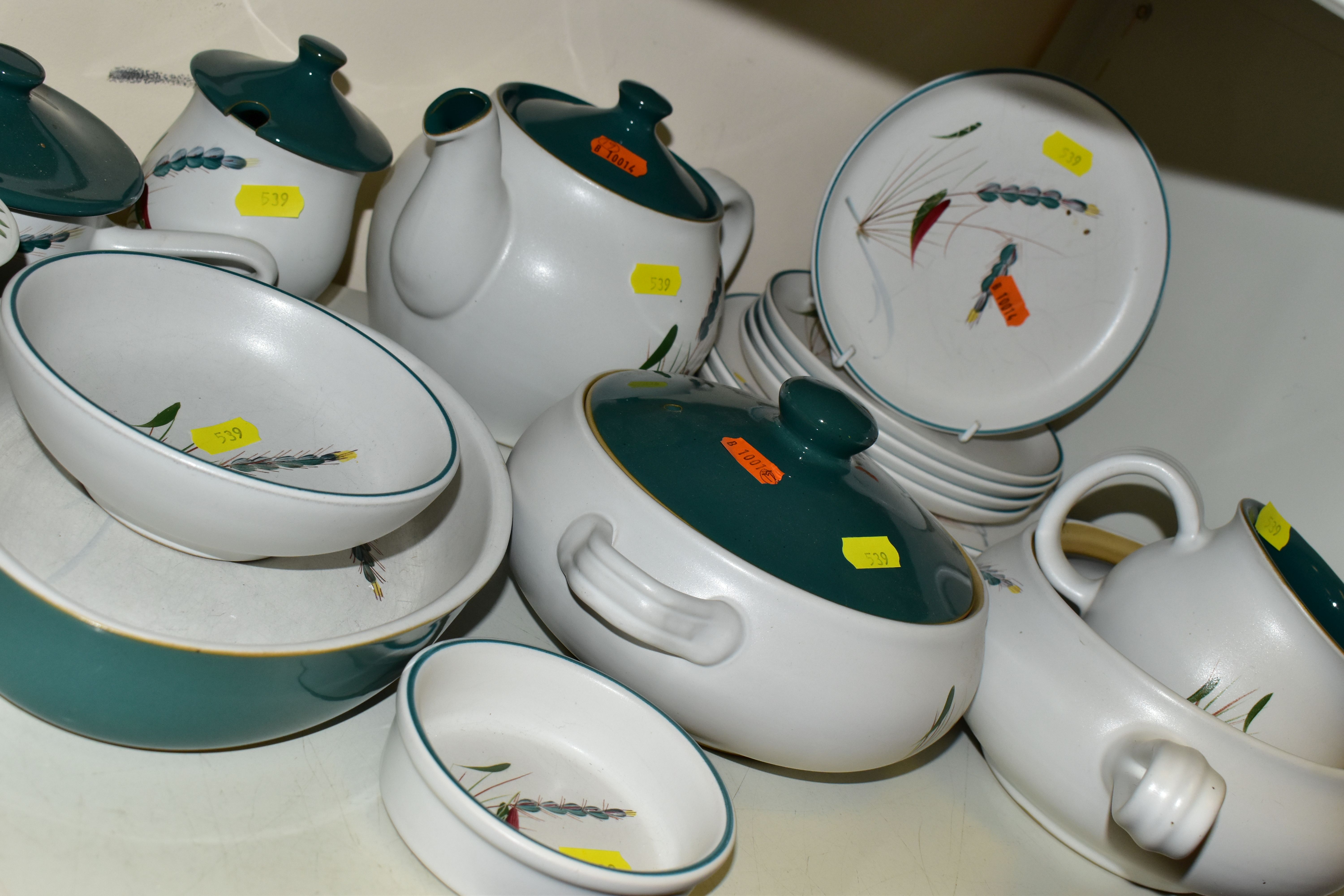 A SMALL QUANTITY OF PORTMEIRION, ROYAL WORCESTER, DENBY 'GREENWHEAT' PATTERN TEA AND DINNERWARE, - Image 6 of 6