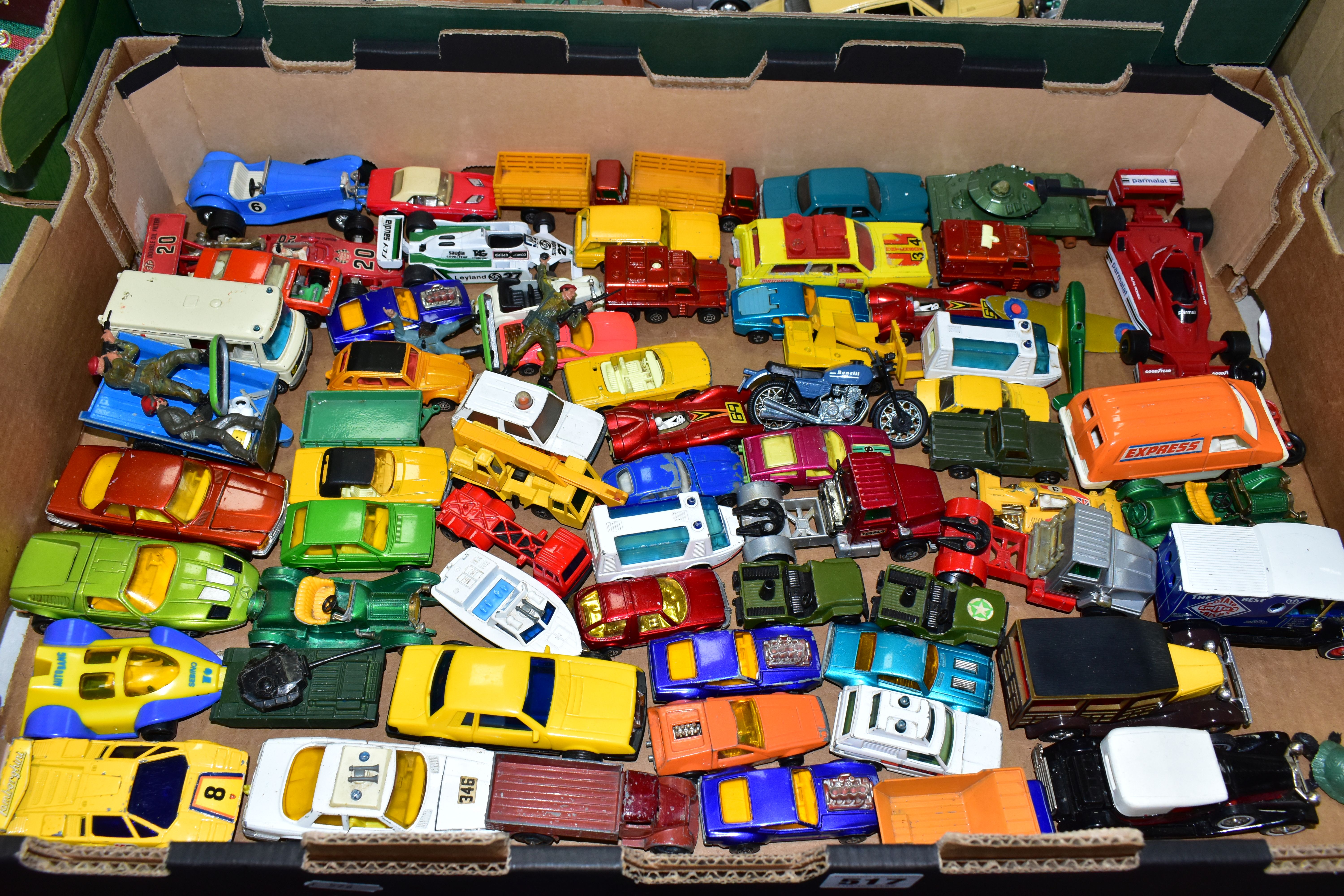 A QUANTITY OF UNBOXED AND ASSORTED PLAYWORN DIECAST VEHICLES, to include Dinky, Corgi, Matchbox, - Image 2 of 7