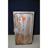 A METAL LOCKER measuring width 38cm x depth 44cm x height 74cm (some surface rust)