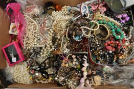 A LARGE ASSORTMENT OF COSTUME JEWELLERY, to include two brooches signed 'Sarah Cov', a pair of fresh