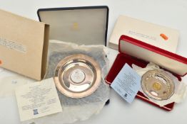 TWO ELIZABETH II POBJOY MINT CASED SILVER LIMITED EDITION DISHES, comprising a silver gilt '