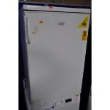 A ZANUSSI ZRT143W UNDERCOUNTER FRIDGE measuring width 55cm x depth 62cm x height 84cm (PAT pass