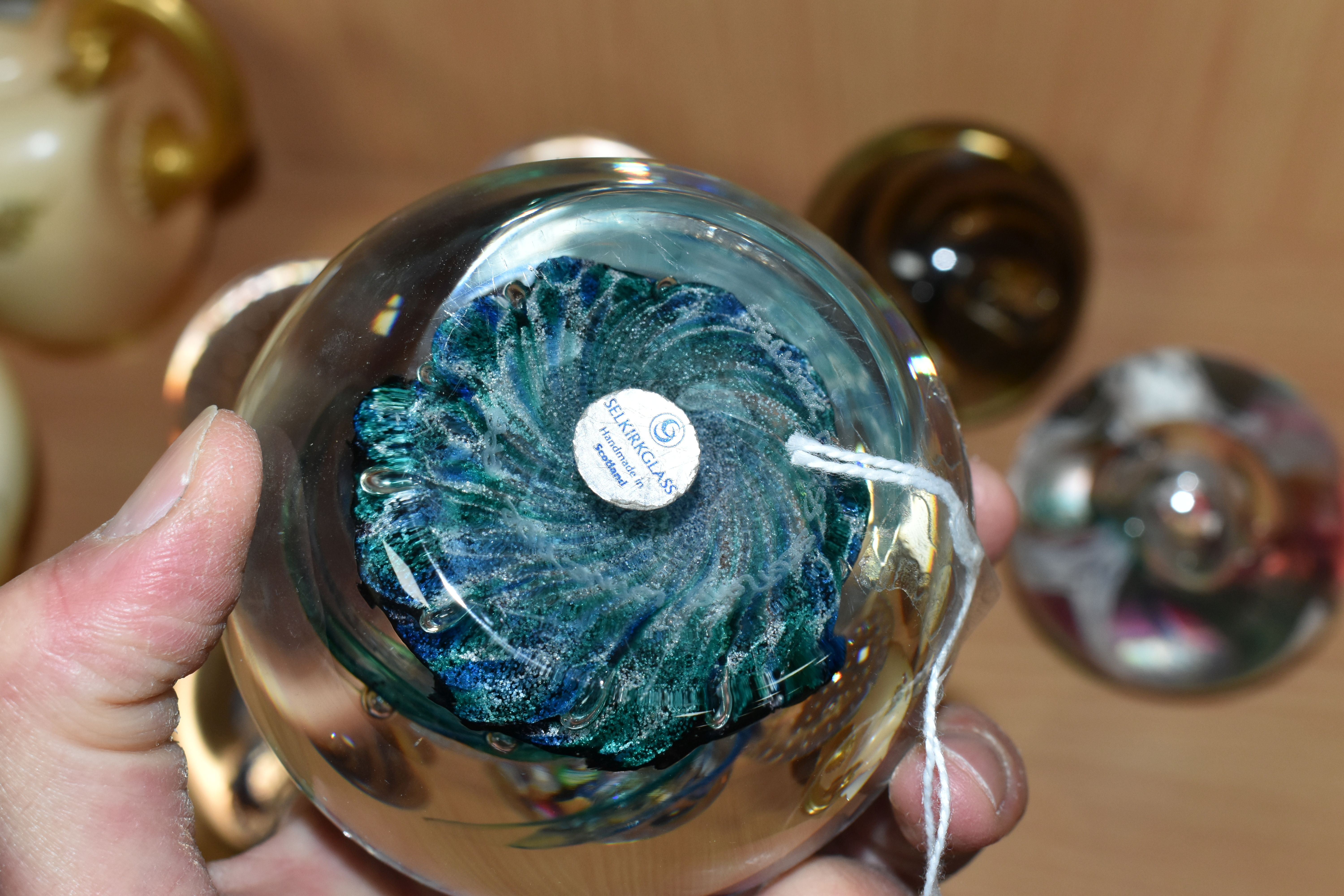 SEVEN GLASS PAPERWEIGHTS, to include Selkirk Glass Wave Tide 1999, a Selkirk Glass blue, black and - Image 3 of 4