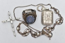 AN ASSORTMENT OF WHITE METAL JEWELLERY, to include a lily of the valley white metal and cultured
