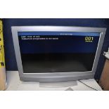 A SONY KDL-32U2000 32in TV with remote (UNTESTED but powering up)