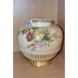 A LARGE ROYAL WORCESTER BLUSH IVORY POT POURRI AND INNER COVER, shape no 1286, printed and tinted