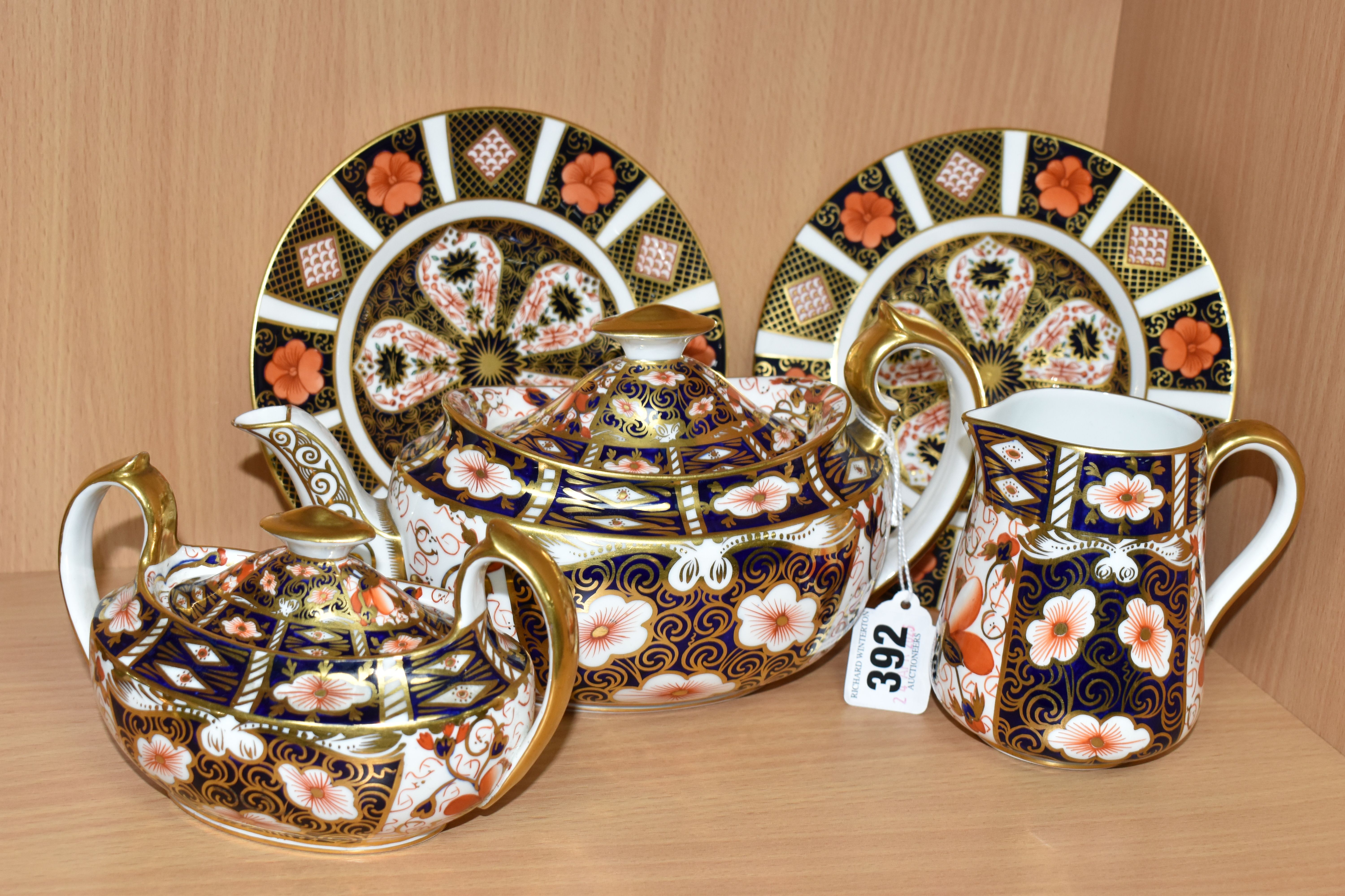 A GROUP OF ROYAL CROWN DERBY IMARI TEAWARES, comprising a 2451 pattern teapot, cream jug and covered - Image 2 of 4