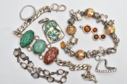 AN ASSORTMENT OF WHITE METAL JEWELLERY, to include a white metal moonstone bracelet, a copal amber