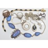 AN ASSORTMENT OF WHITE METAL JEWELLERY, to include a large white metal necklace set with glitter