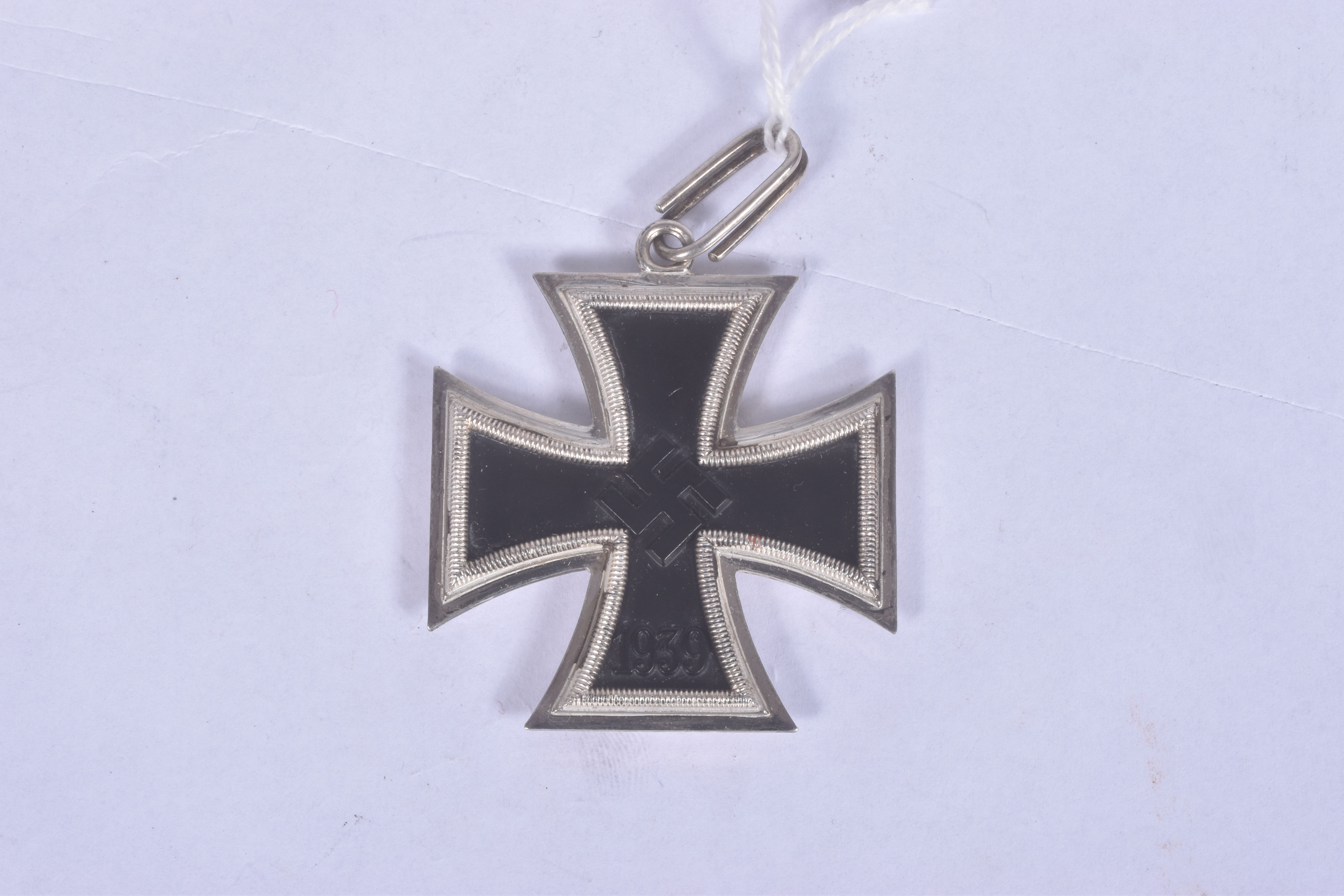 A KNIGHTS CROSS OF THE IRON CROSS, it is believe these iron crosses were made by Steinhauer & Luck - Image 4 of 11