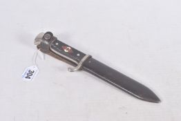 A LATER ISSUE NAZI GERMANY HJ HITLER YOUTH KNIFE, THE BLADE ON THE KNIFE has no motto but bears