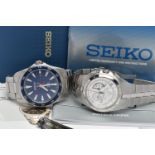 TWO GENTS 'SEIKO' WRISTWATCHES, the first a 'Seiko Solar' stamped '820130, V158-0AY0', fitted with a