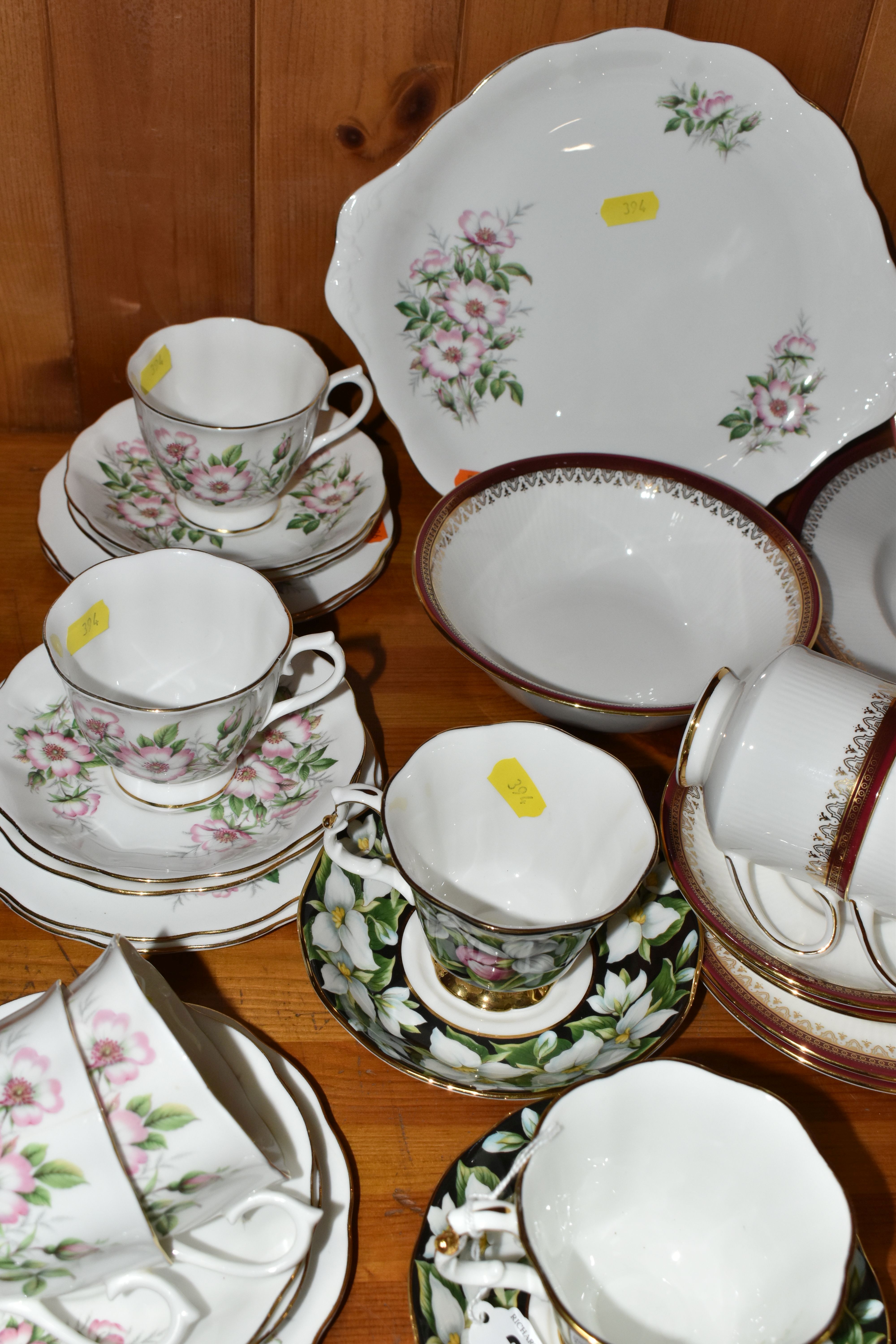 A GROUP OF ASSORTED TEAWARE, comprising two Royal Albert 'Provincial Flowers' pattern tea cups and - Image 5 of 5