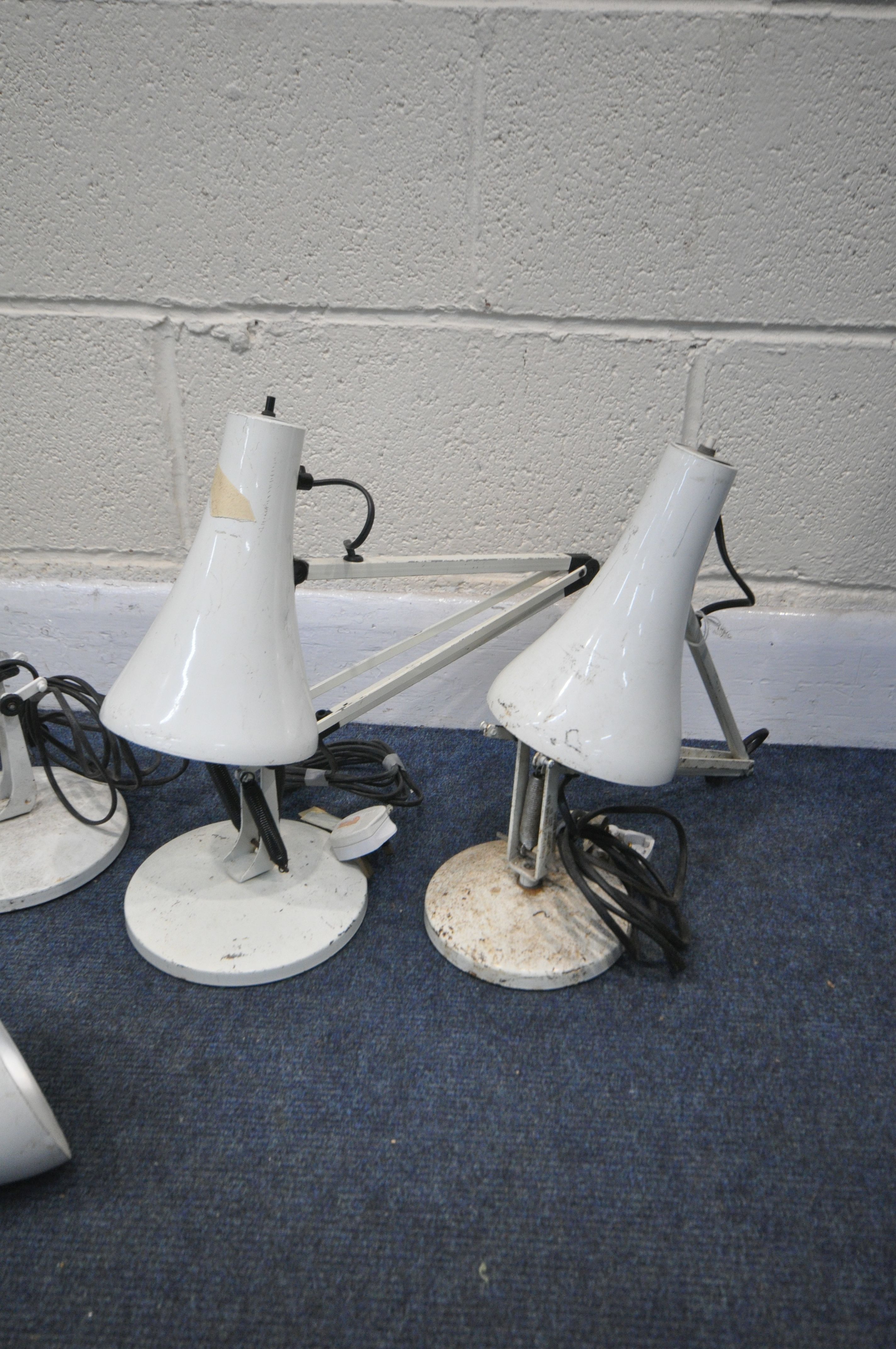 A SELECTION OF WHITE HERBERT TERRY ANGLE POISE DESK LAMPS (condition:-all with faults and in need of - Image 2 of 3