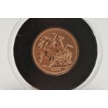 A FULL GOLD SOVEREIGN COIN 2018 ELIZABETH II, 7.98 grams, 0.916 fine, 22.05mm